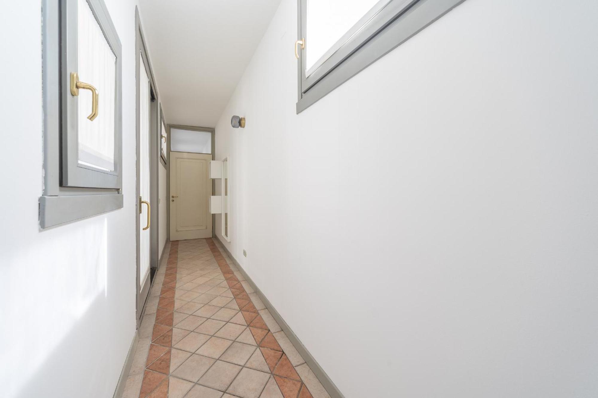 Apartment Stunning & 1bdr With Terrace In Cadorna Area By Rentopolis