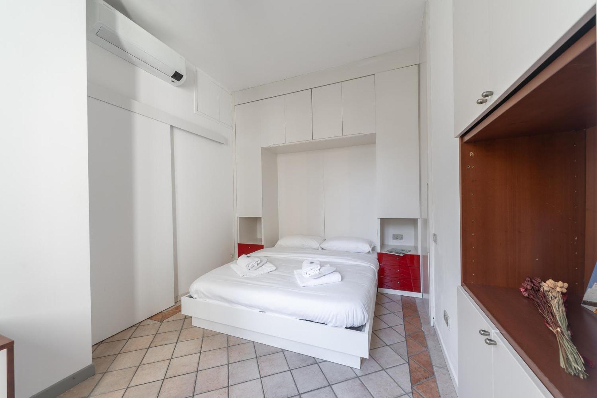 Stunning & 1bdr With Terrace In Cadorna Area By Rentopolis Apartment Milan