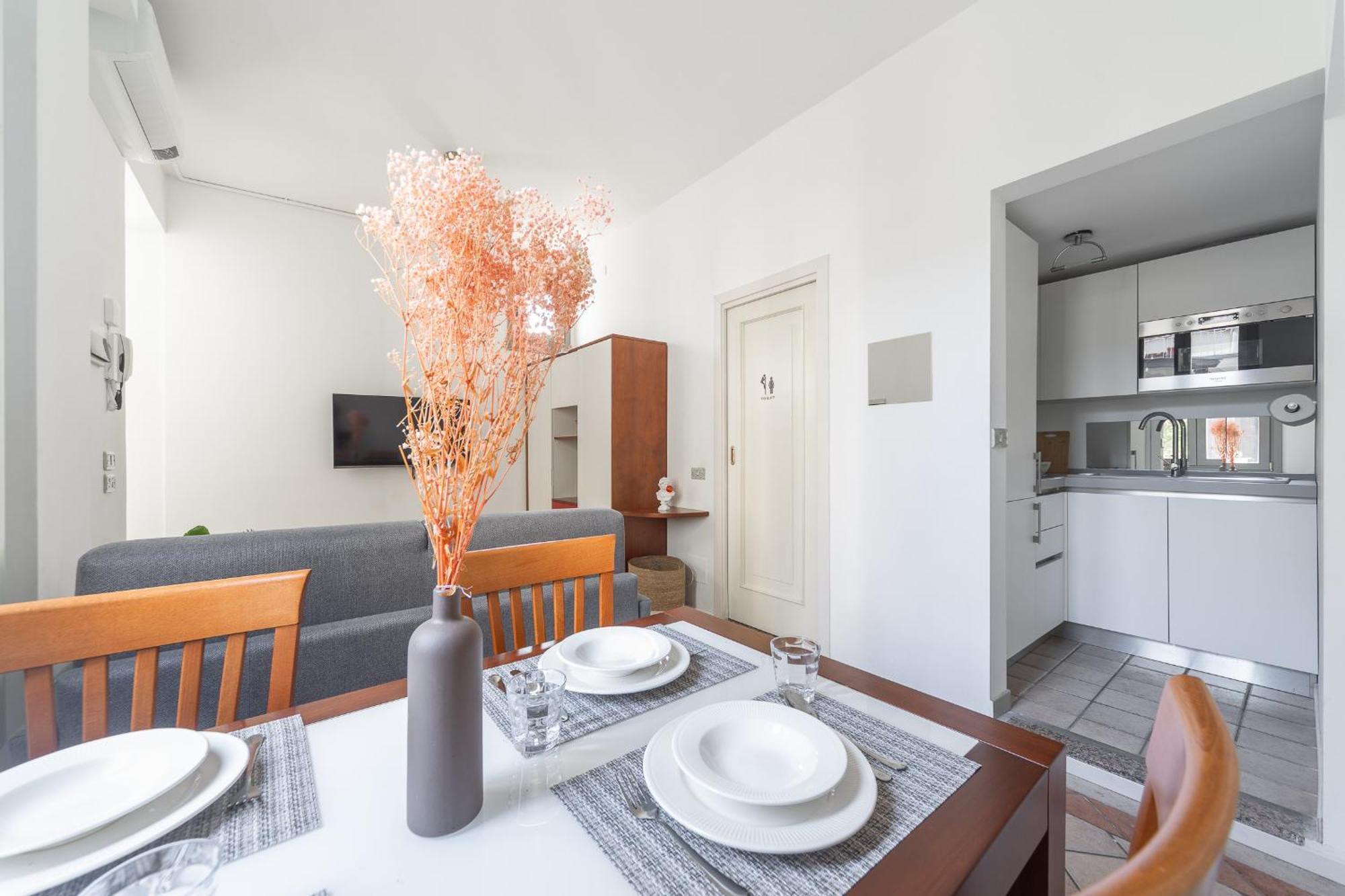 Stunning & 1bdr With Terrace In Cadorna Area By Rentopolis Milan