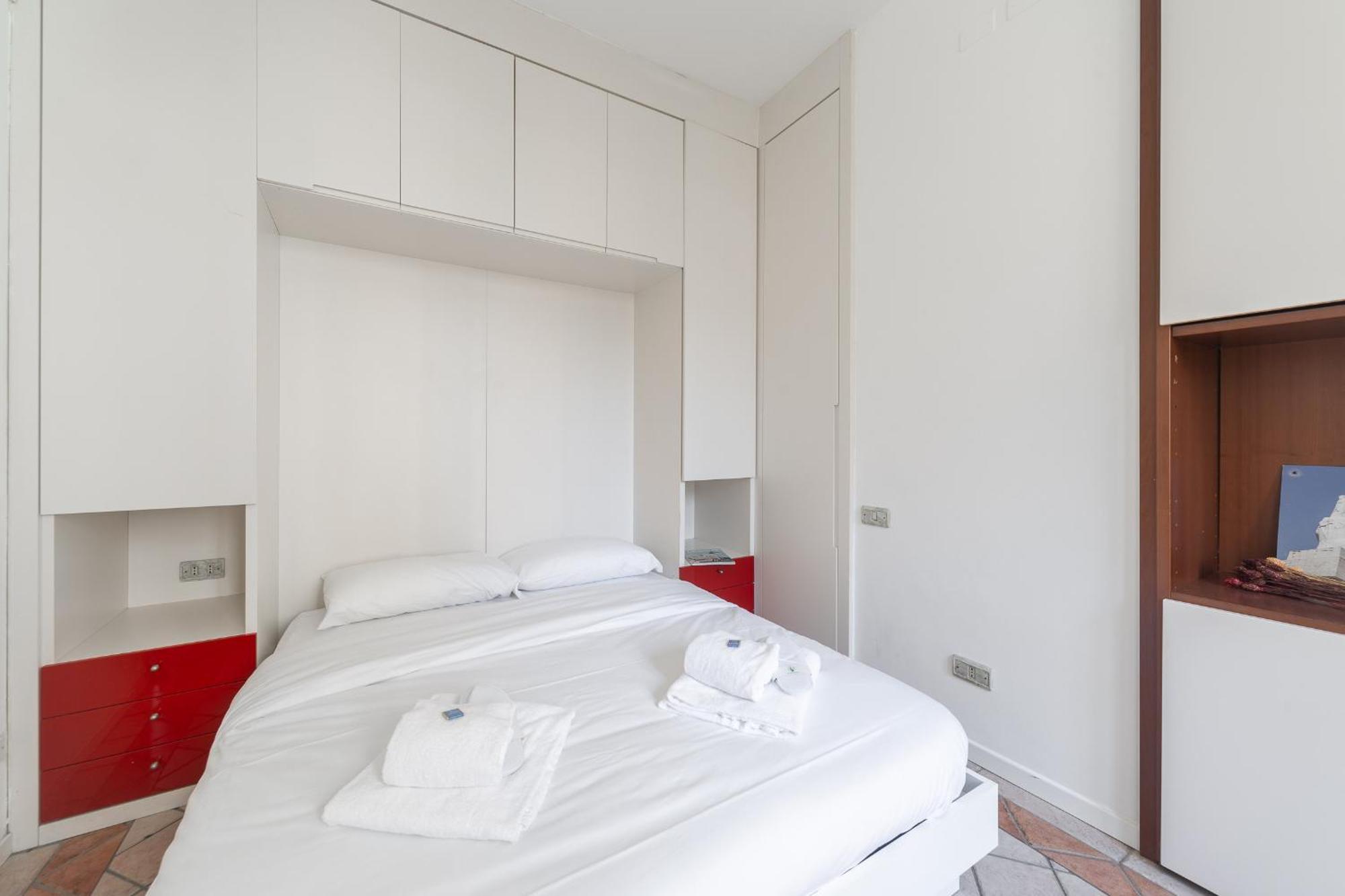 Stunning & 1bdr With Terrace In Cadorna Area By Rentopolis Apartment Milan