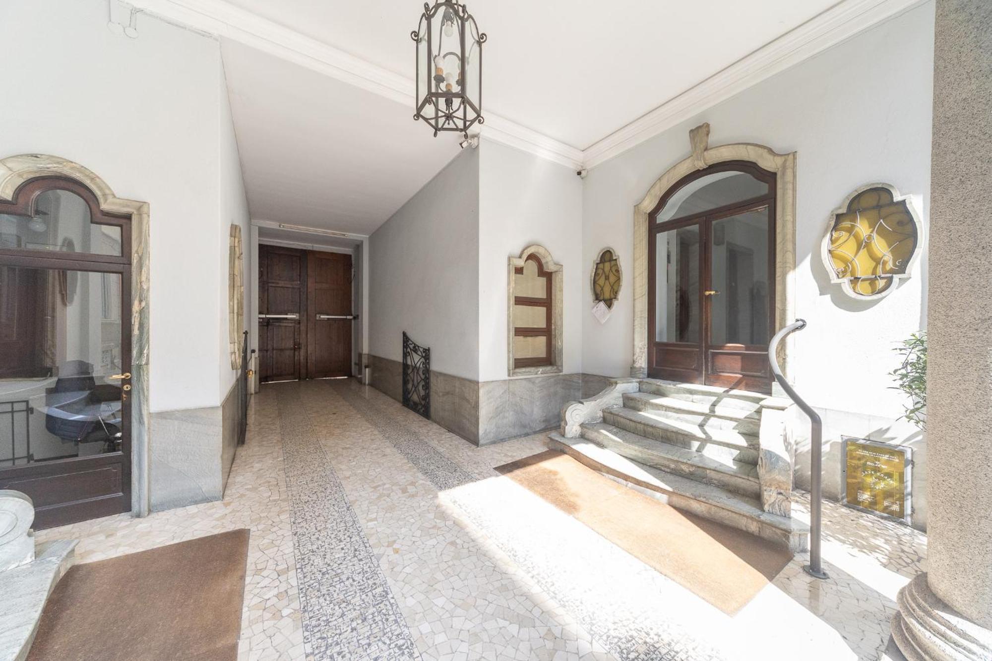 Stunning & 1bdr With Terrace In Cadorna Area By Rentopolis *