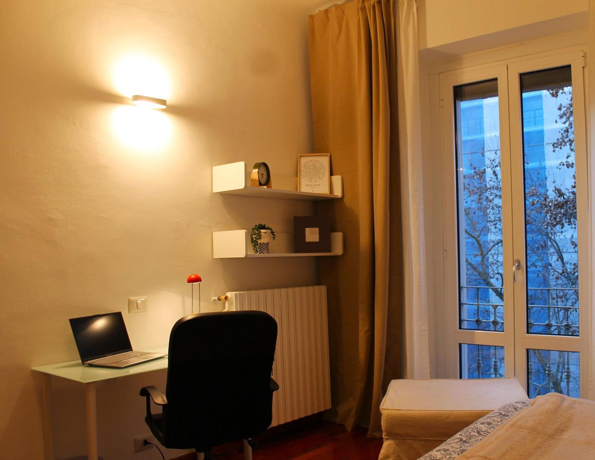 Elegant 2 Bedroom - 10 Min To Duomo, 2 Min To Subway Apartment