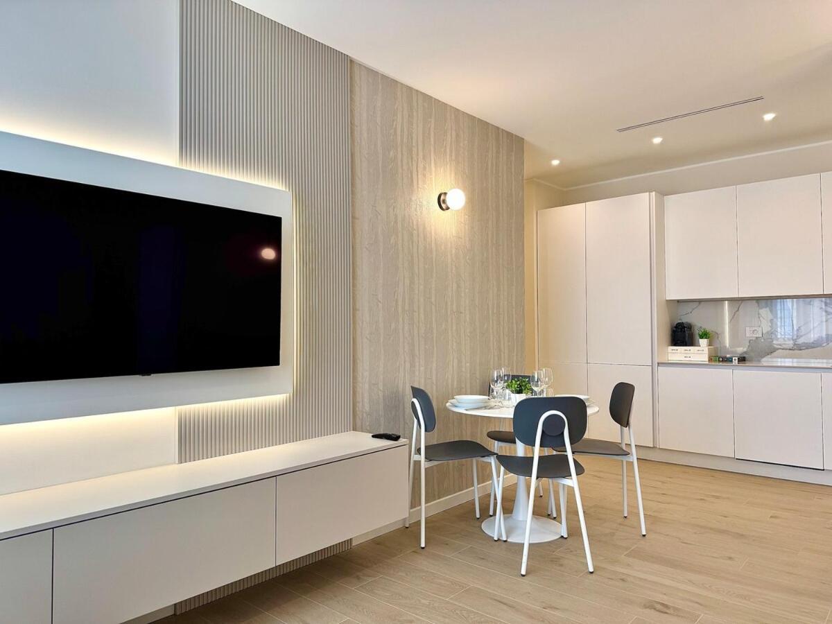 Apartamento - Smeraldo - *