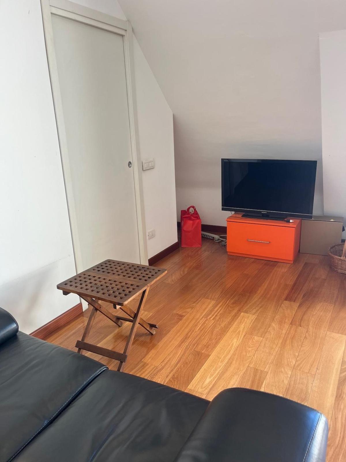 Lovely And Modern Apartment Milan