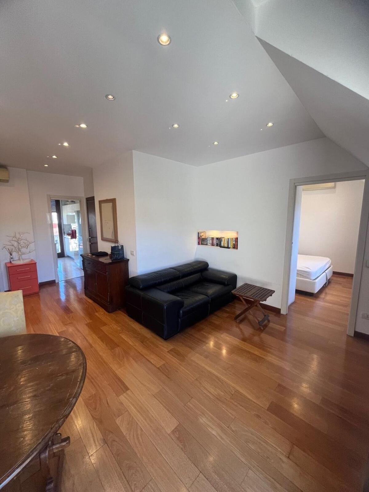 Apartment Lovely And Modern Milan