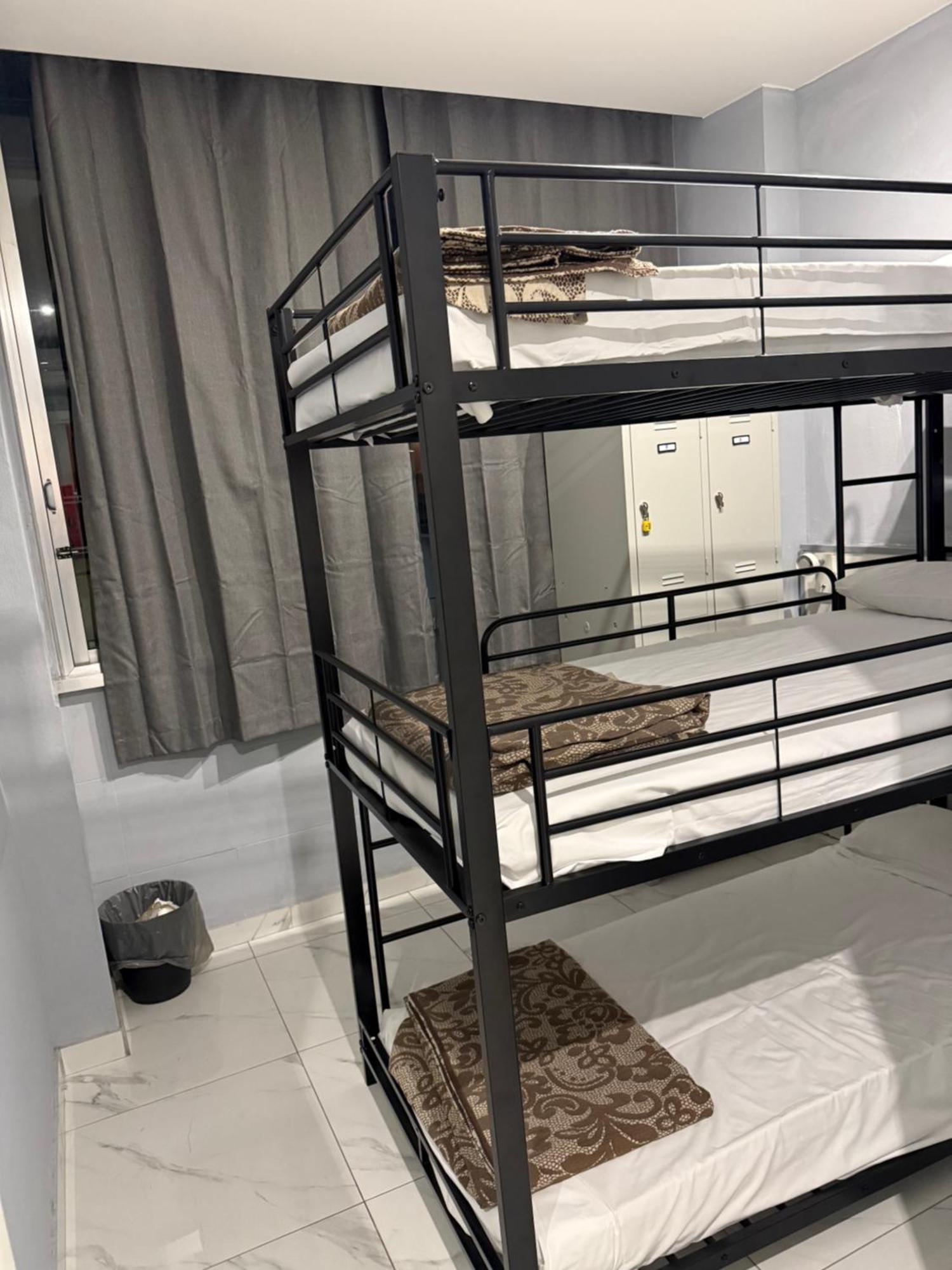 Lion & Youth Hostel Milan