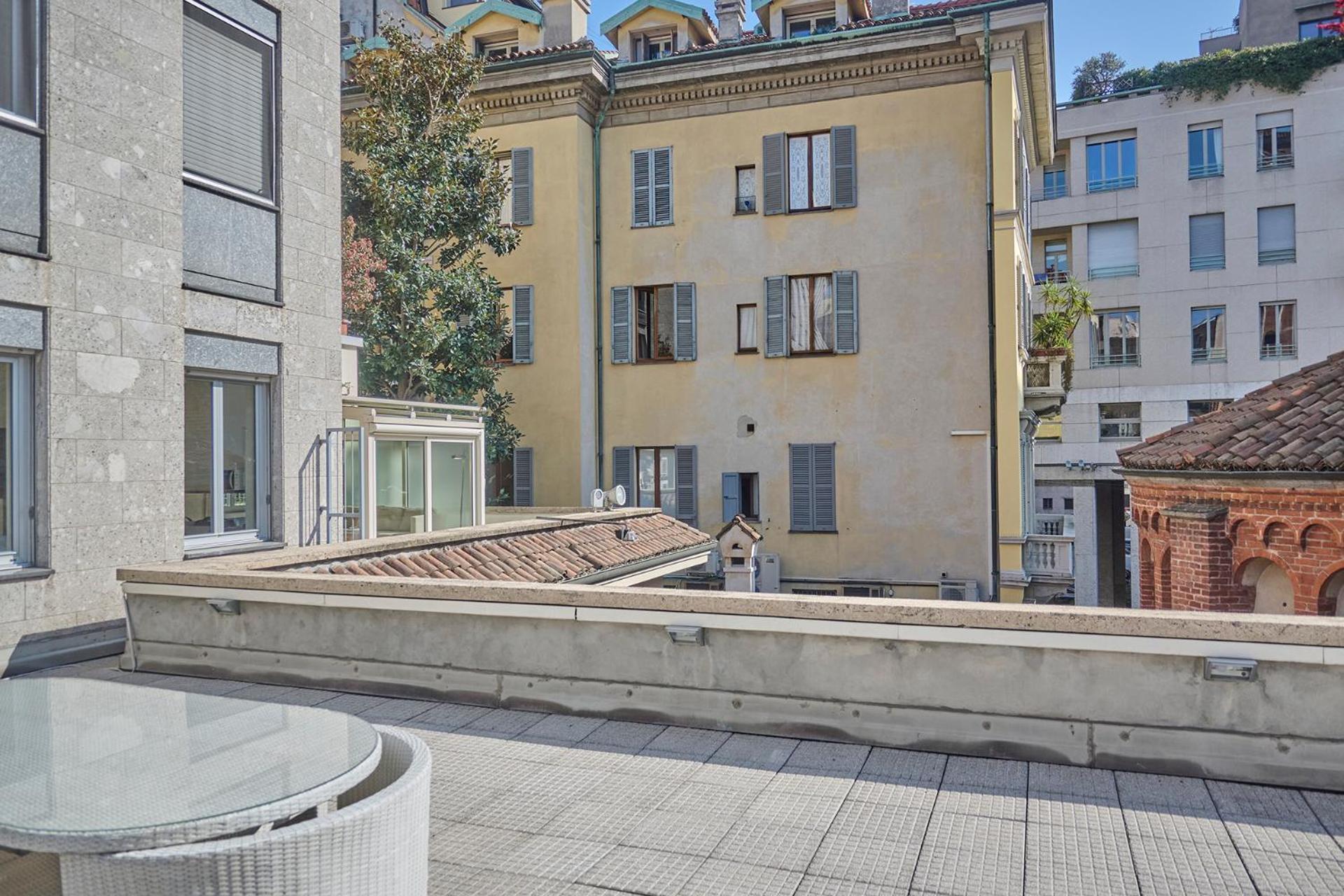 Apartamento Retreats Duomo Milão