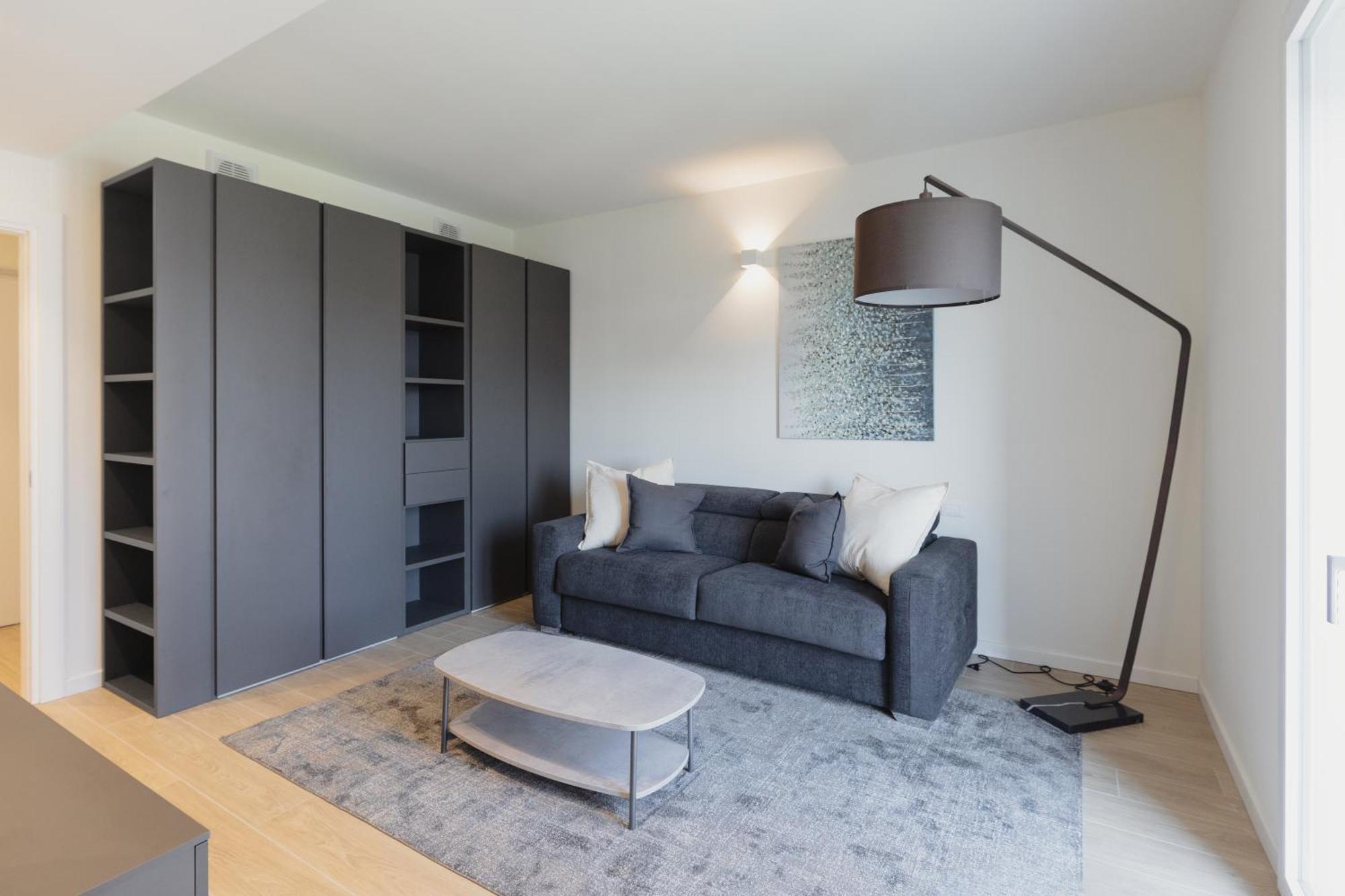 Apartment Gohost - Modern And Bright Apartments With Terrace And Balcony Milan