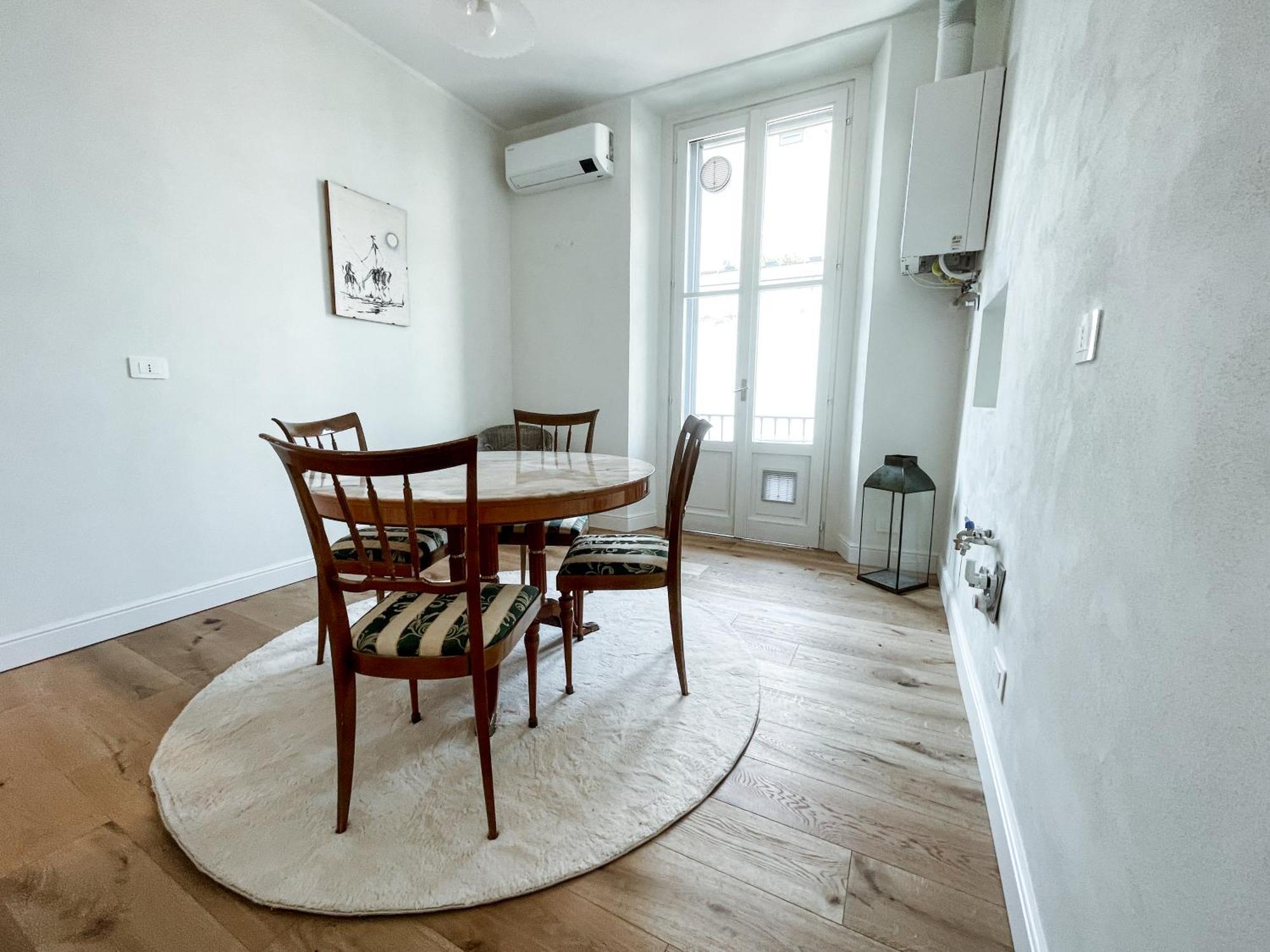 Villoresi - Large Flat Navigli, Milan
