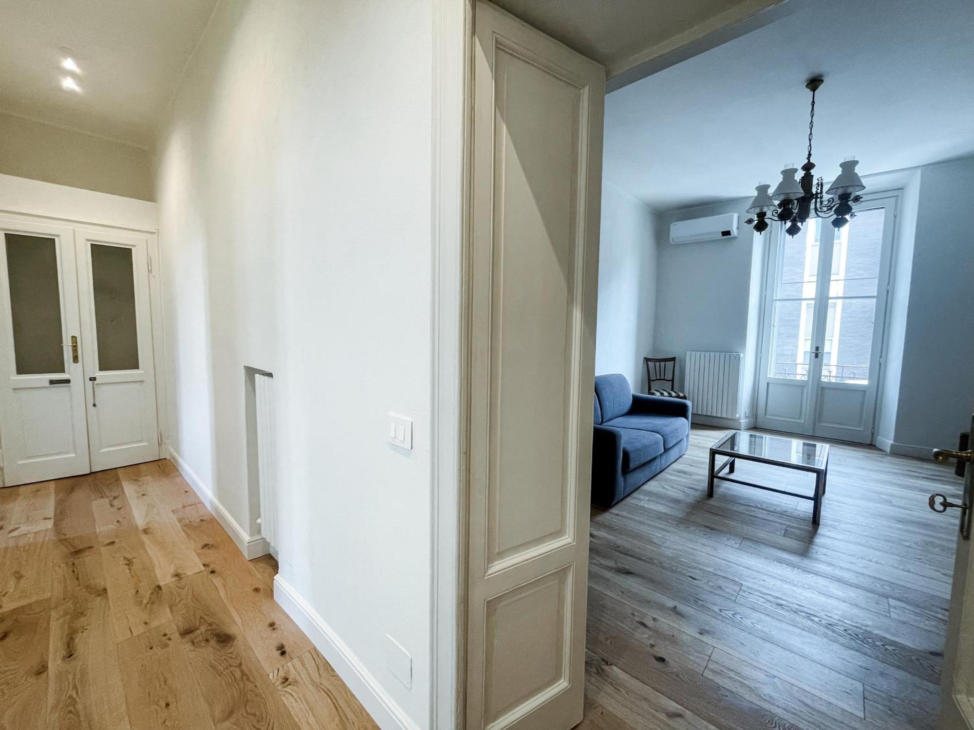 Villoresi - Large Flat Navigli, Milan