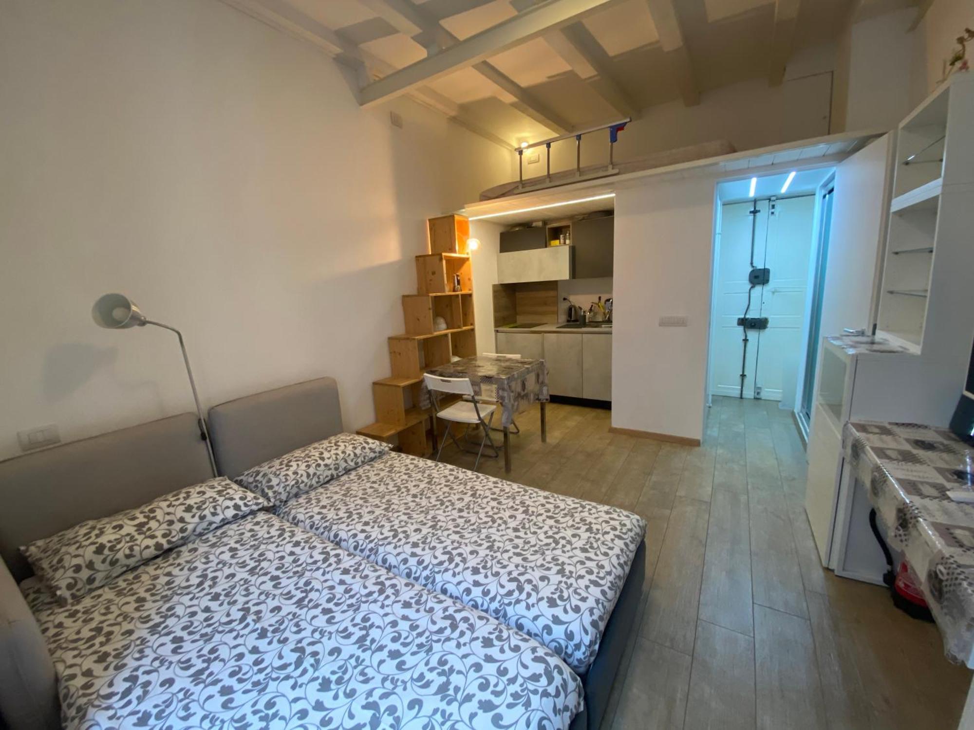 Center Navigli Duomo - Coco House Petite Maison Apartment Milan