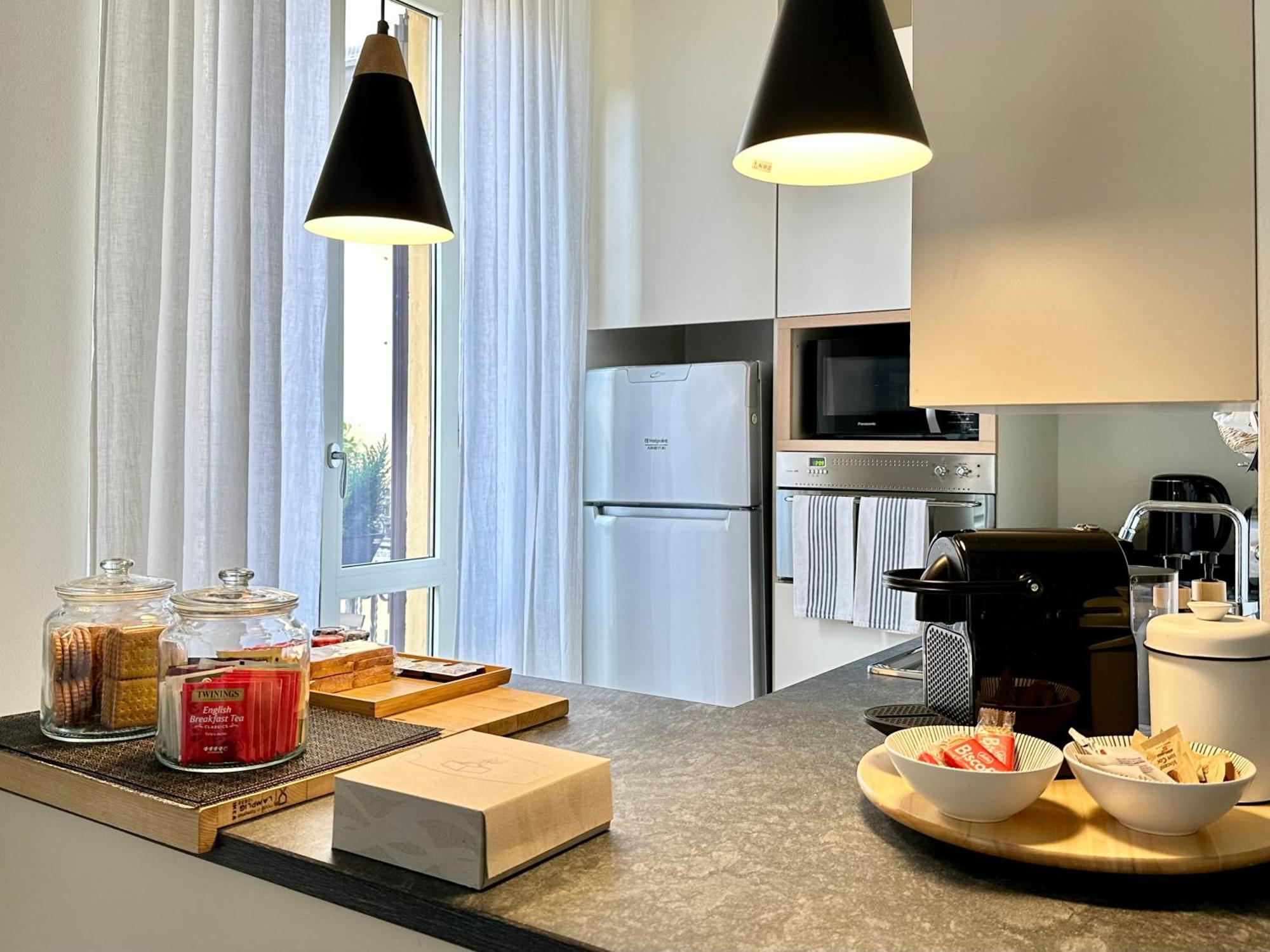Lily Pads -elegant Apartment- In The Center Appartamento *