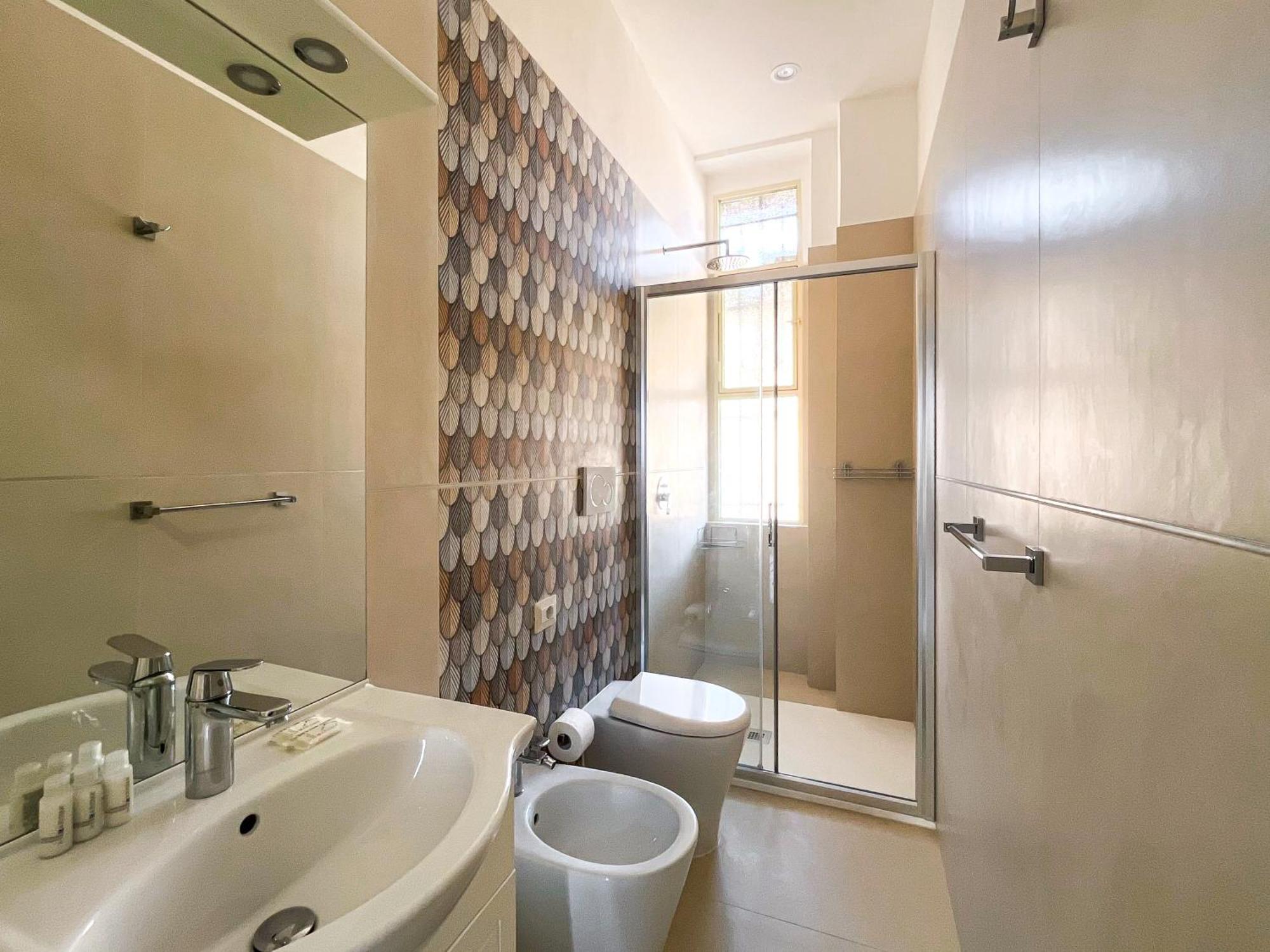 Viale Lunigiana Station Big House - 6 People Appartamento *