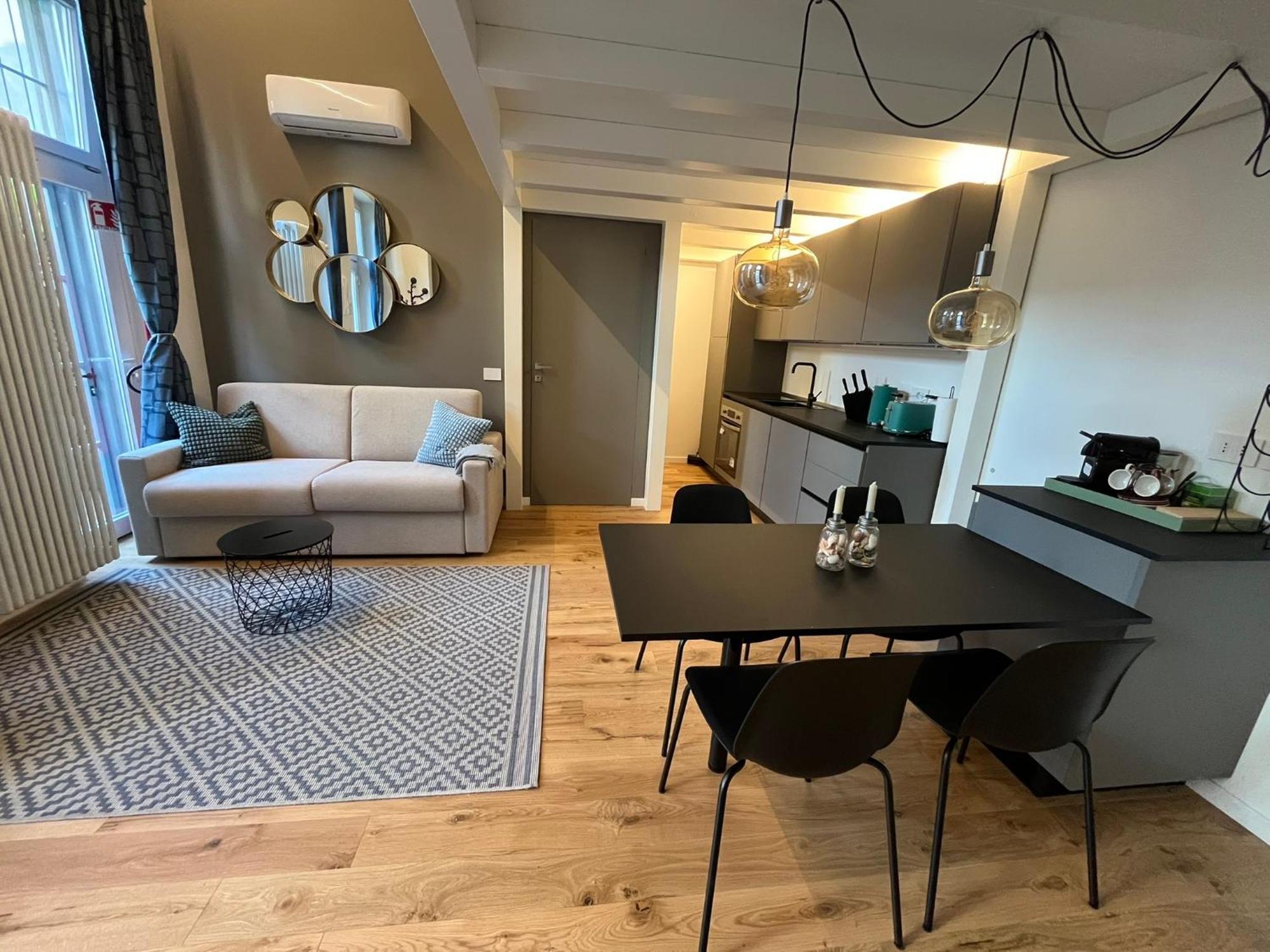 Oasi Tranquilla E Moderna Sui Navigli Apartment Milan