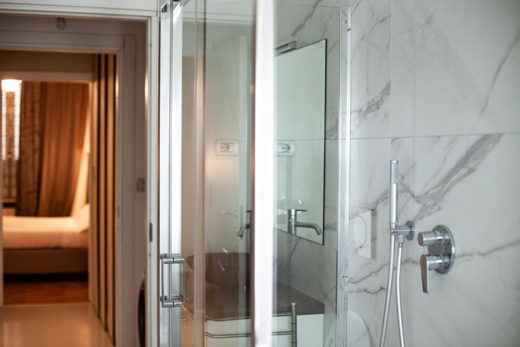 Design & Luxury With Garden In San Senatore Milan