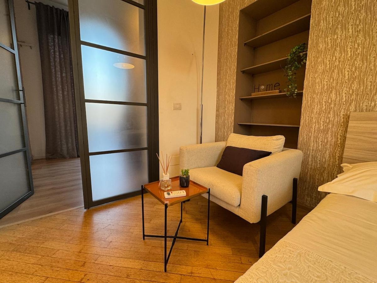 Penthouse 5 Minutes From Duomo Apartment Milan