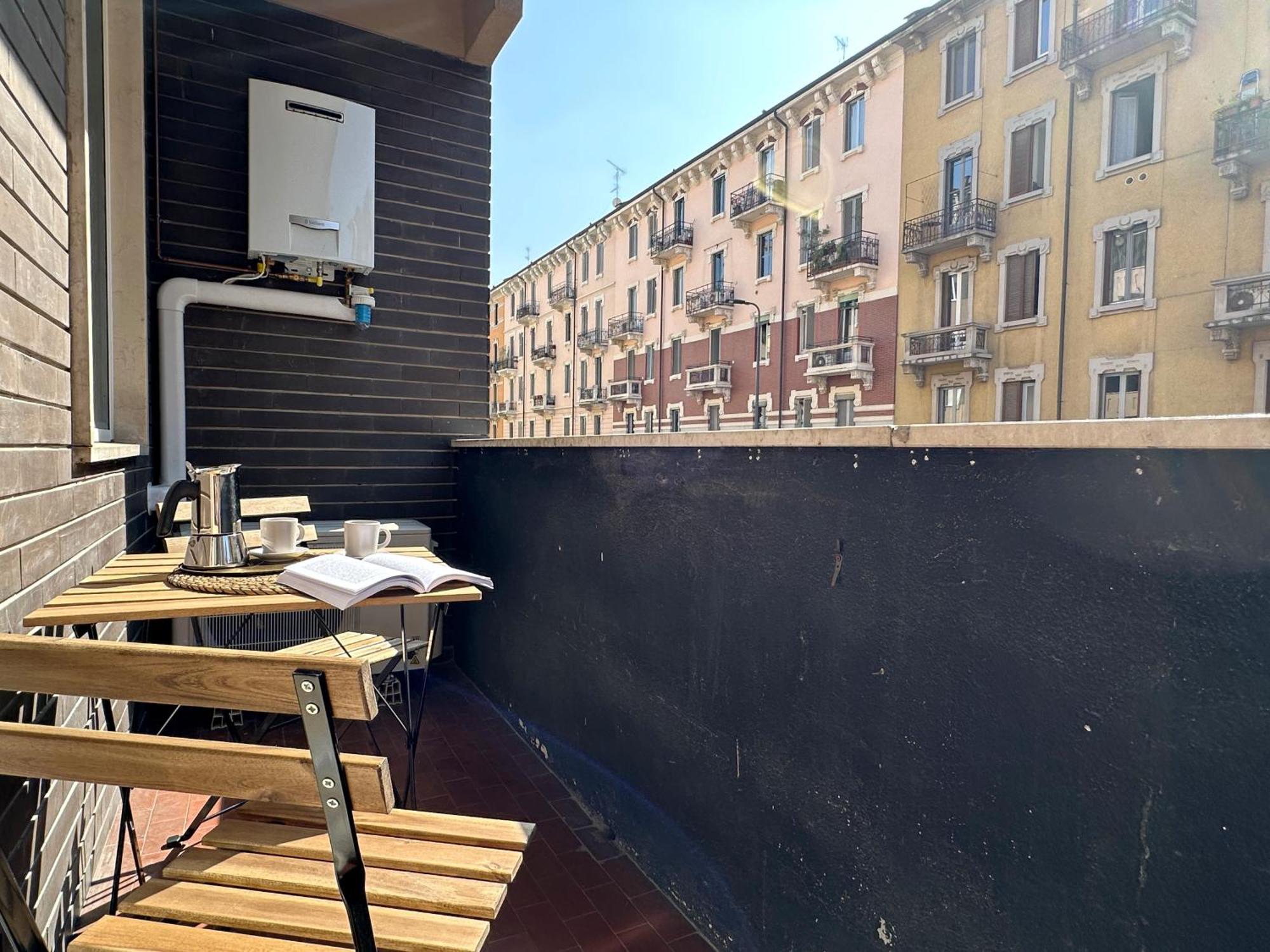 I Host - Villoresi 5 Milan