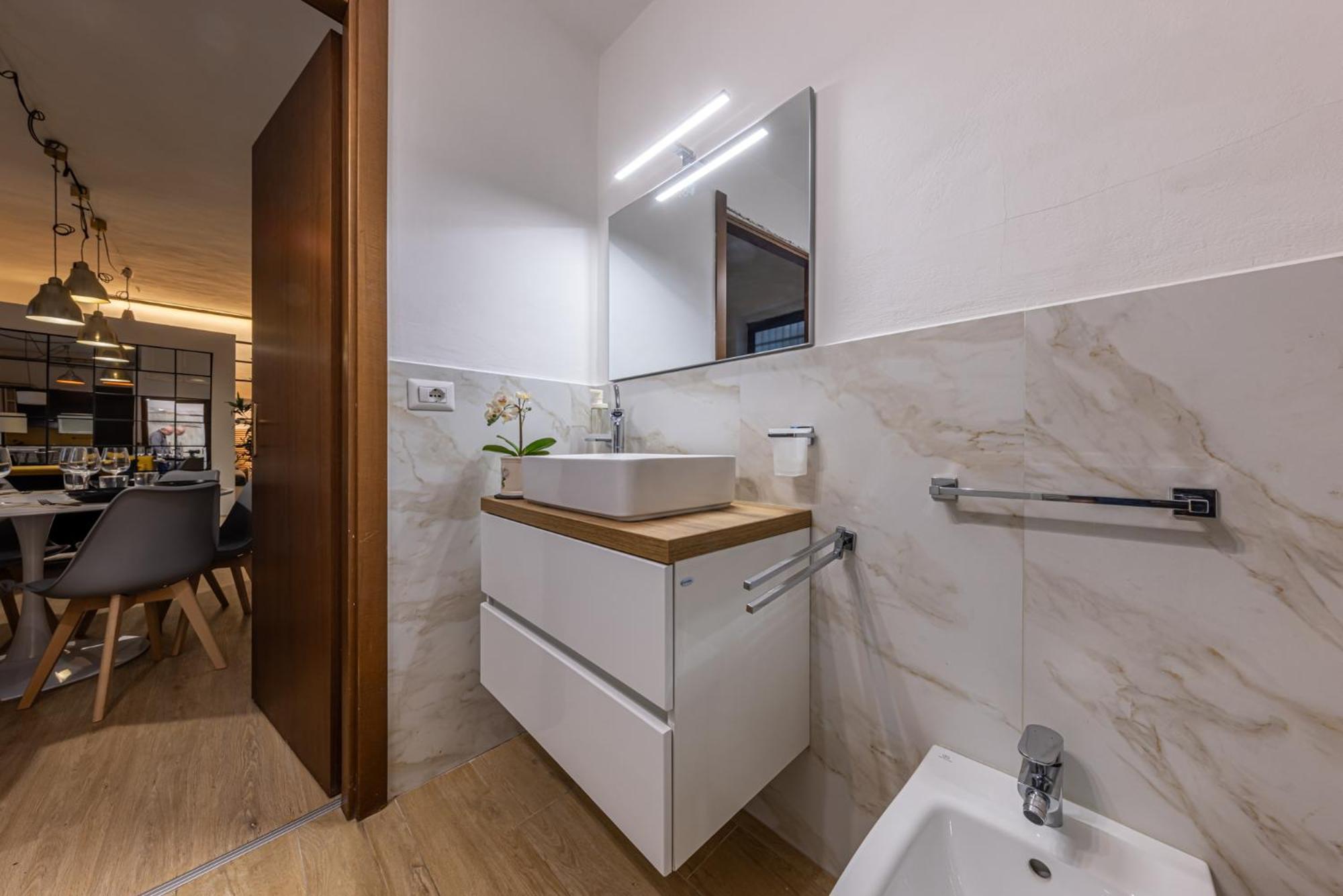Industrial Loft Near The Centre Of Apartment