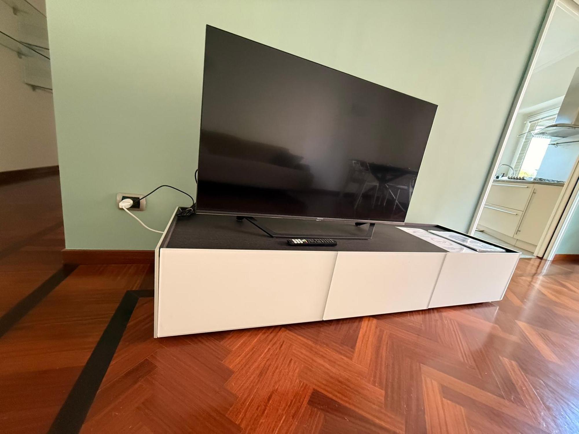 Brand New Near Center Apartment Milan
