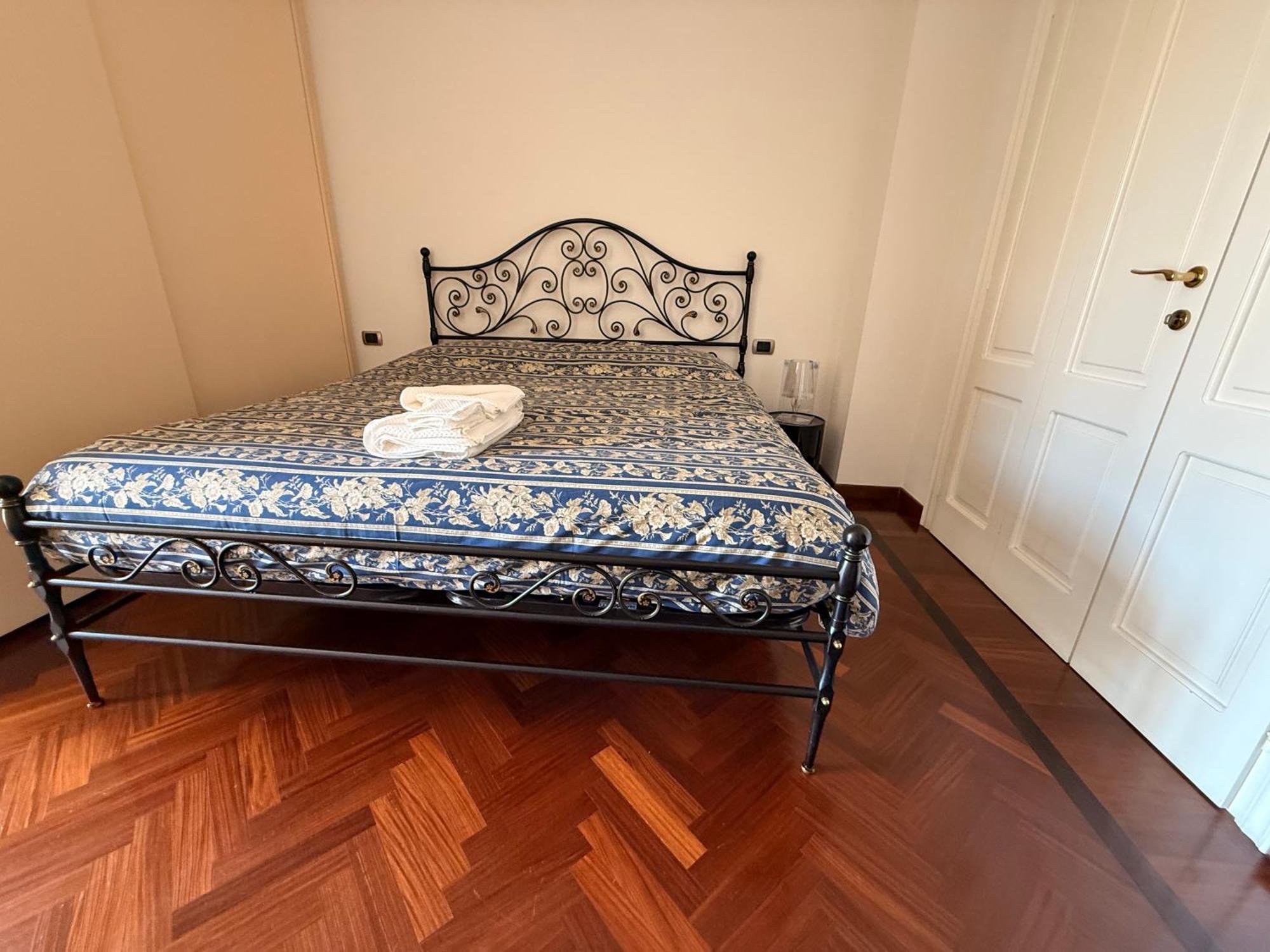 Apartment Brand New Near Center