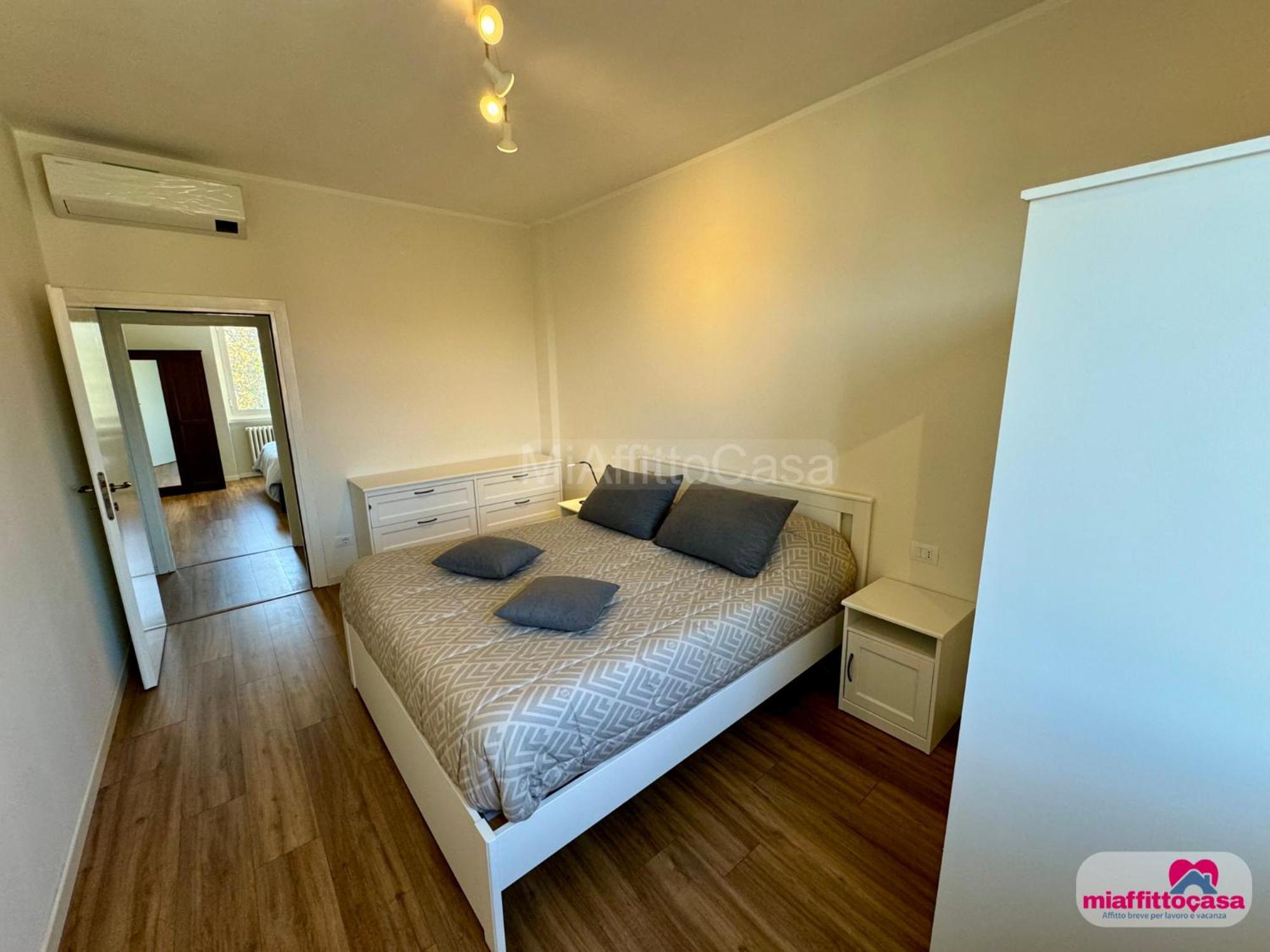 Looking For Casa Armonia - Easy * Milan