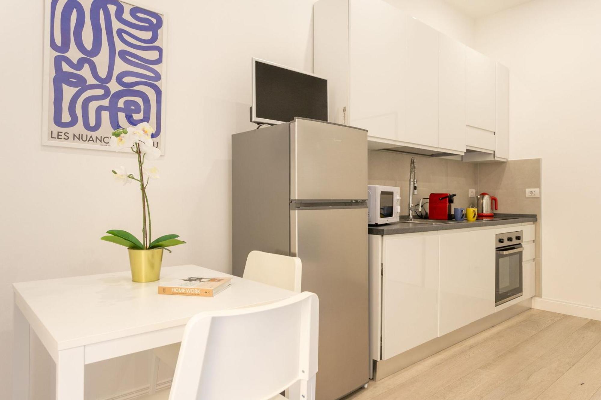 Gorizia Modern One Bedroom By Halldis Milão