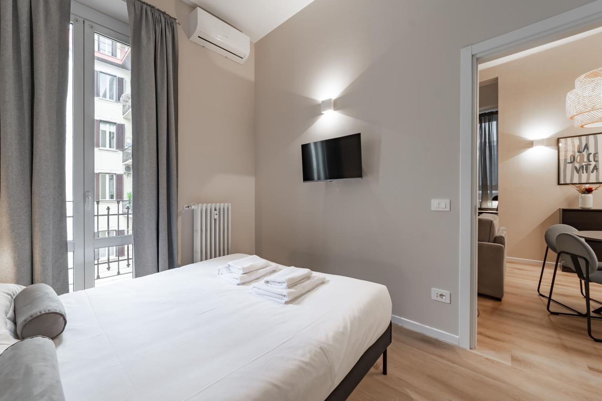 5' From Station, Elegance And Class Apartment Milan