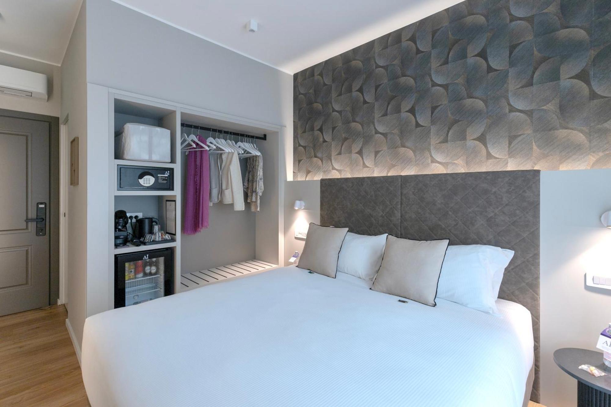Ah - Duomo Signature Guest house