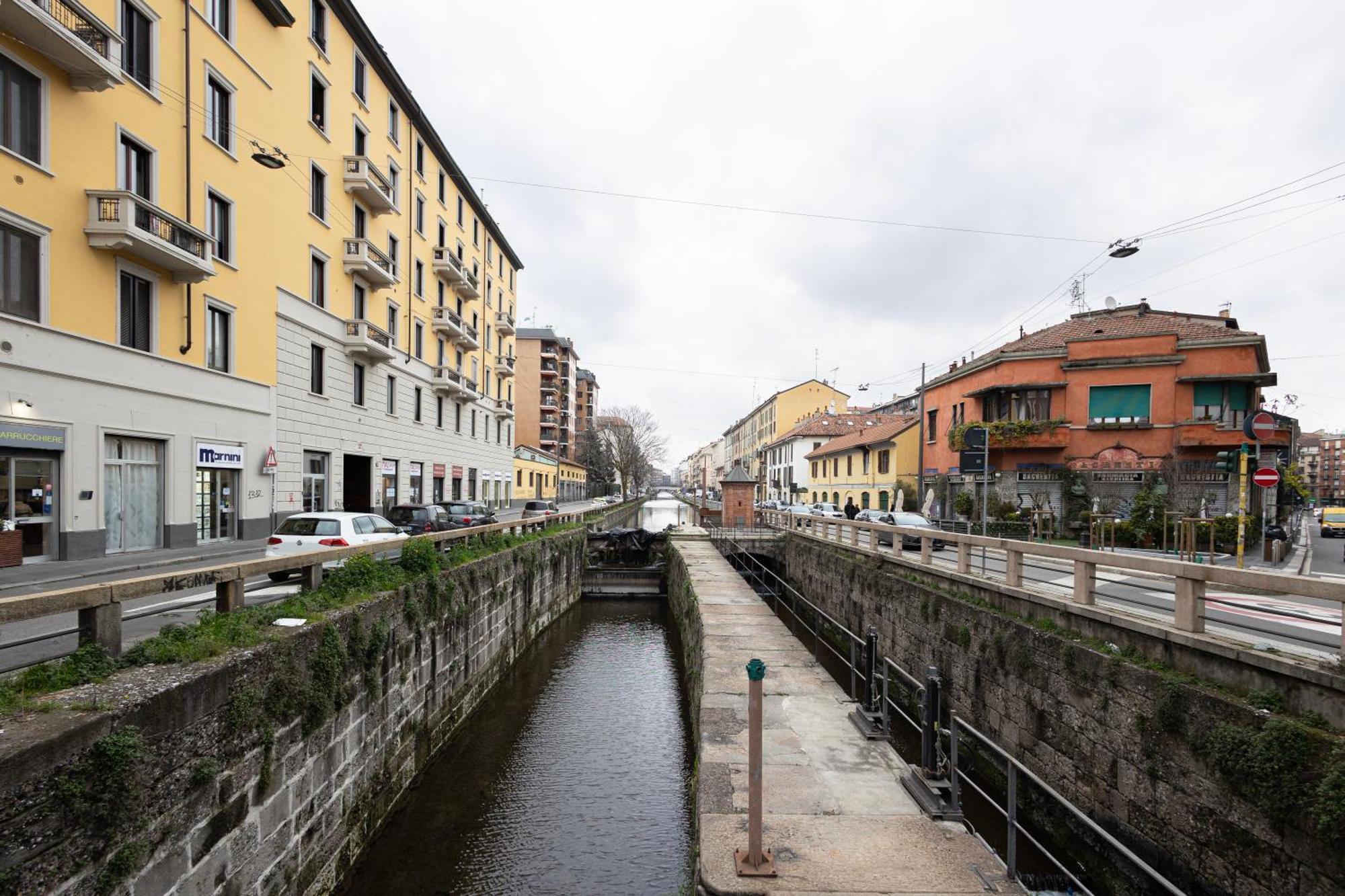 Apartment Flora 57 - Splendido Loft Nel Cuore Dei Navigli Milan