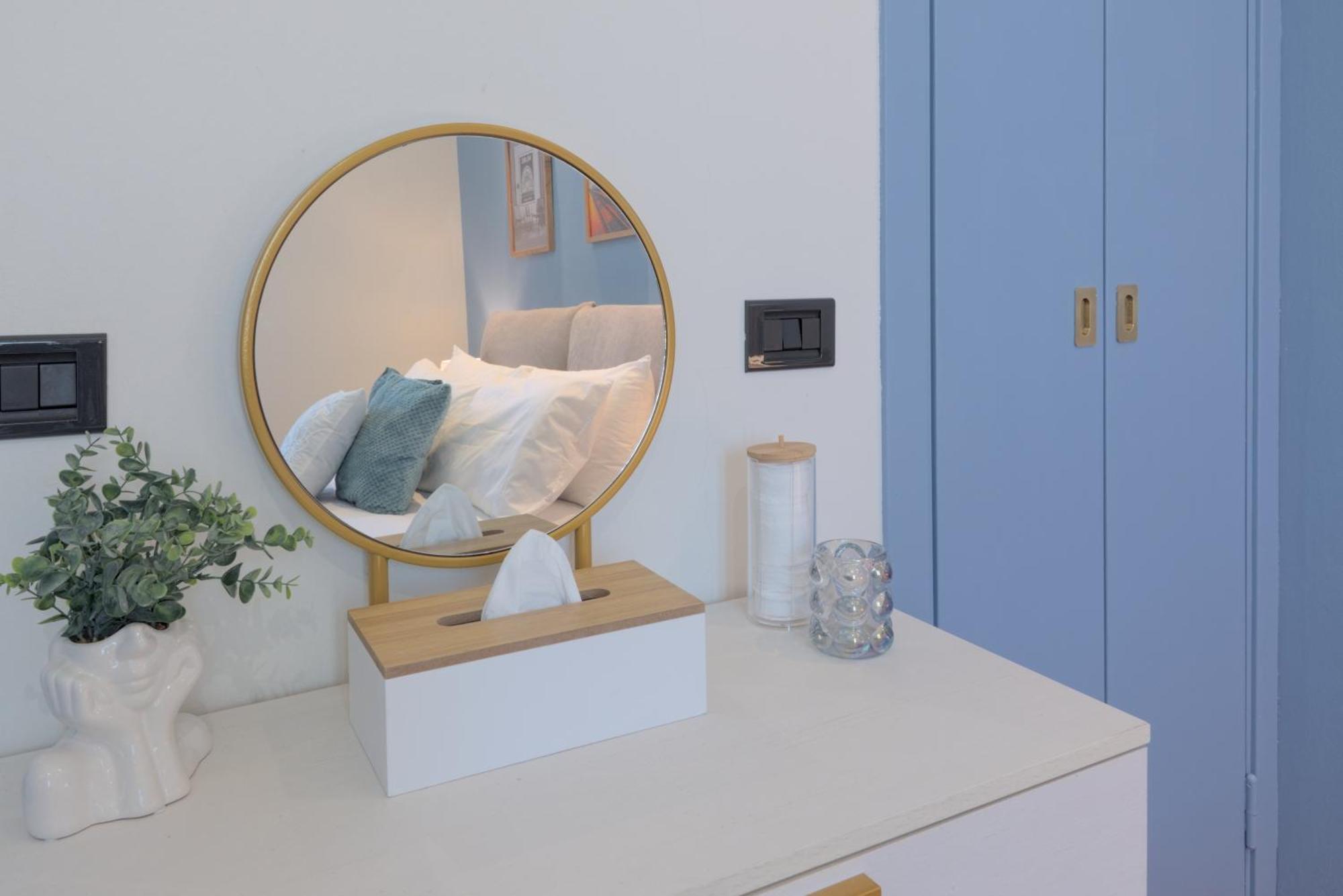 Dateo - Your - Work & Romance Milan