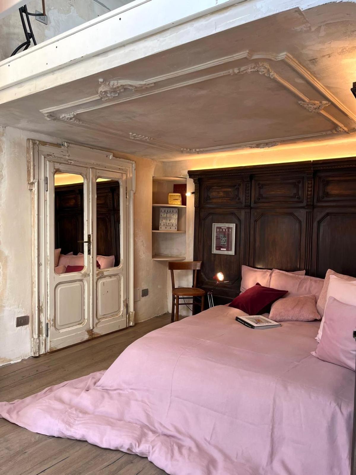 Charming And Design Attic Loft In Coolest Area Navigli Ticinese * Milan