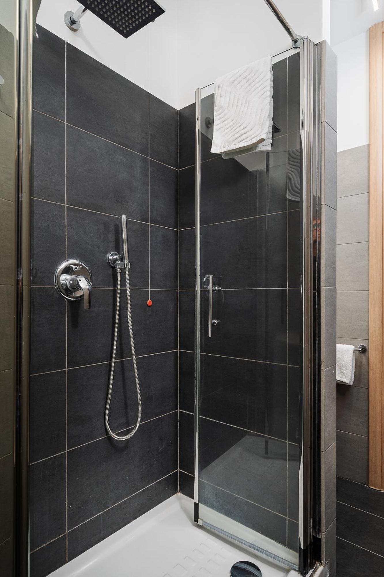 New - M1 S Leonardo 60m - San Siro - 6 Guests Apartment *