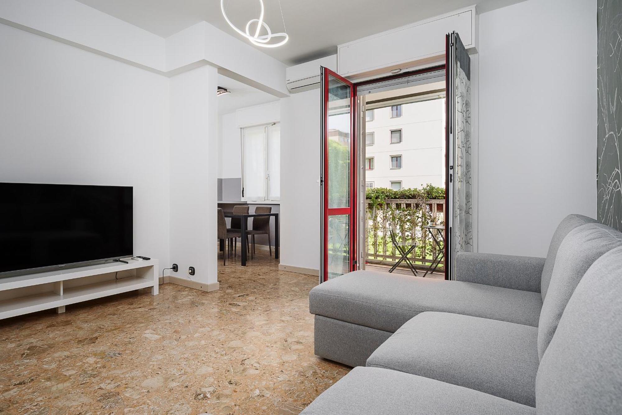 Apartment New - M1 S Leonardo 60m - San Siro - 6 Guests *