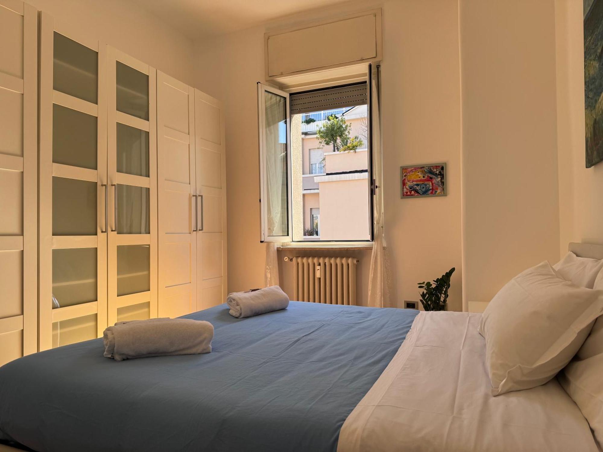 Bright With Balcony In Corso Xxii Marzo Apartment