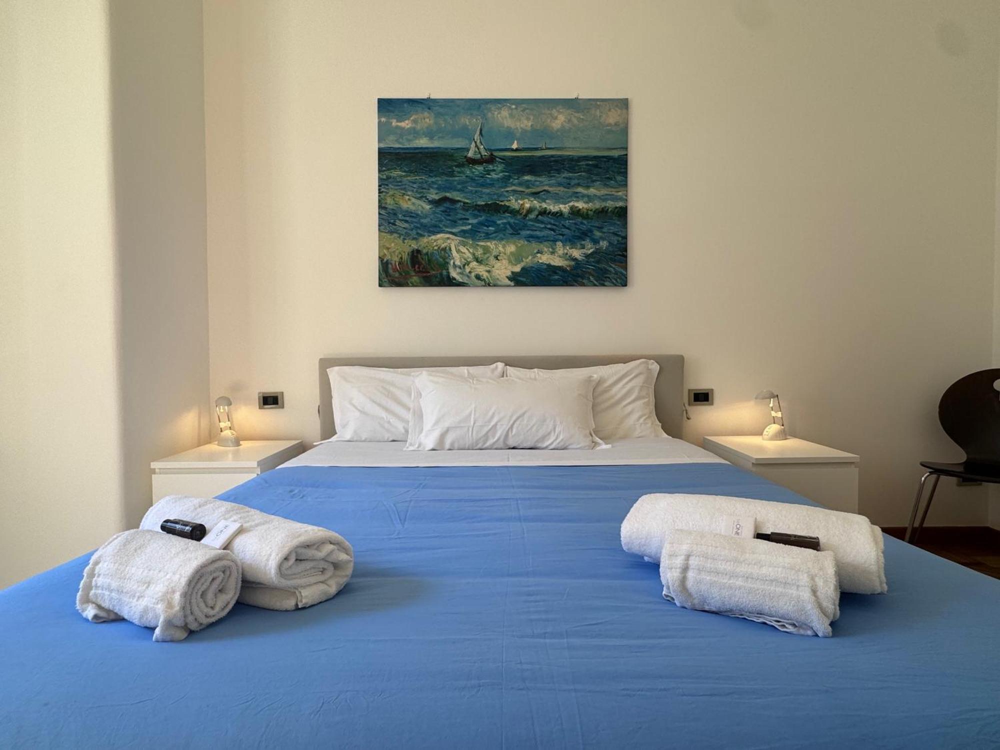 Bright With Balcony In Corso Xxii Marzo Apartment *