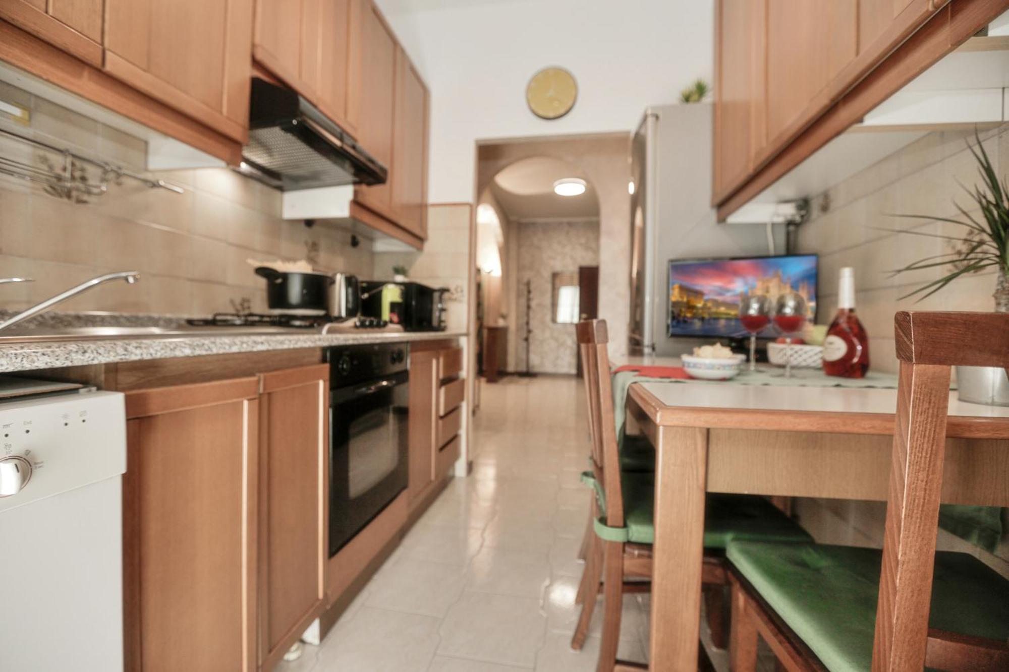 Cozy Room In Elegant Flat Shared With Alex, Tube 5 Min Walking