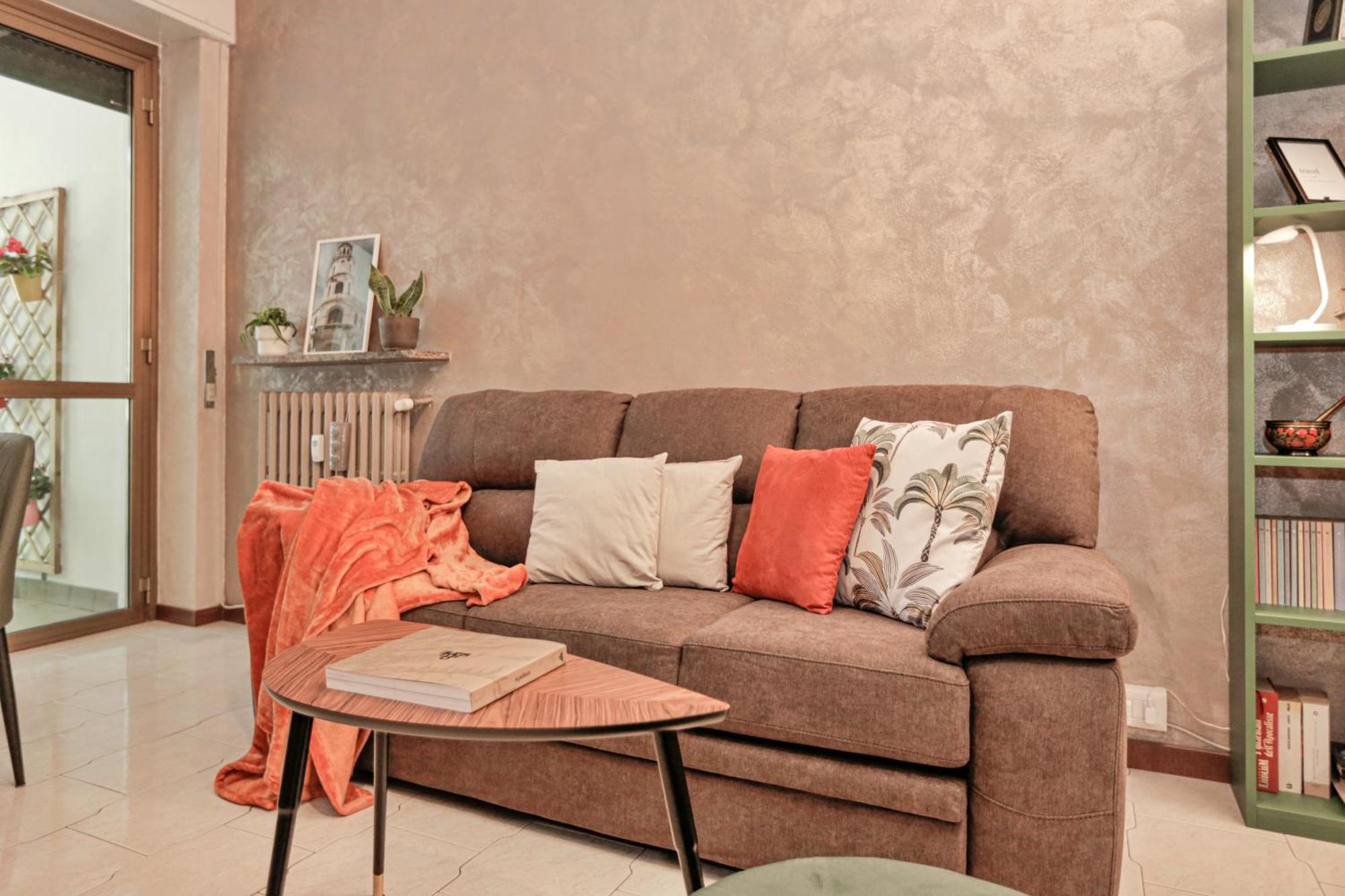 Cozy Room In Elegant Flat Shared With Alex, Tube 5 Min Walking Homestay