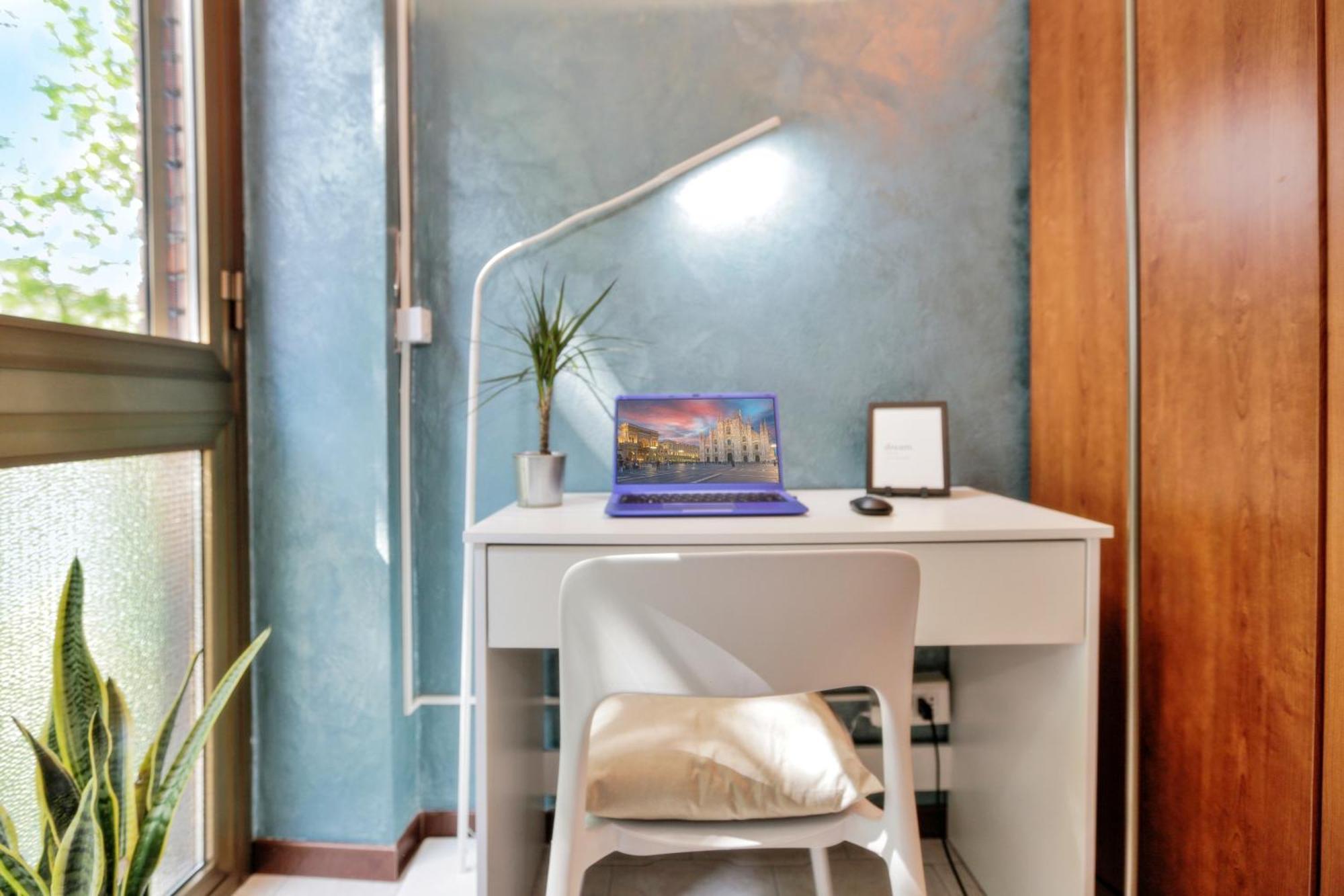 Homestay Cozy Room In Elegant Flat Shared With Alex, Tube 5 Min Walking *