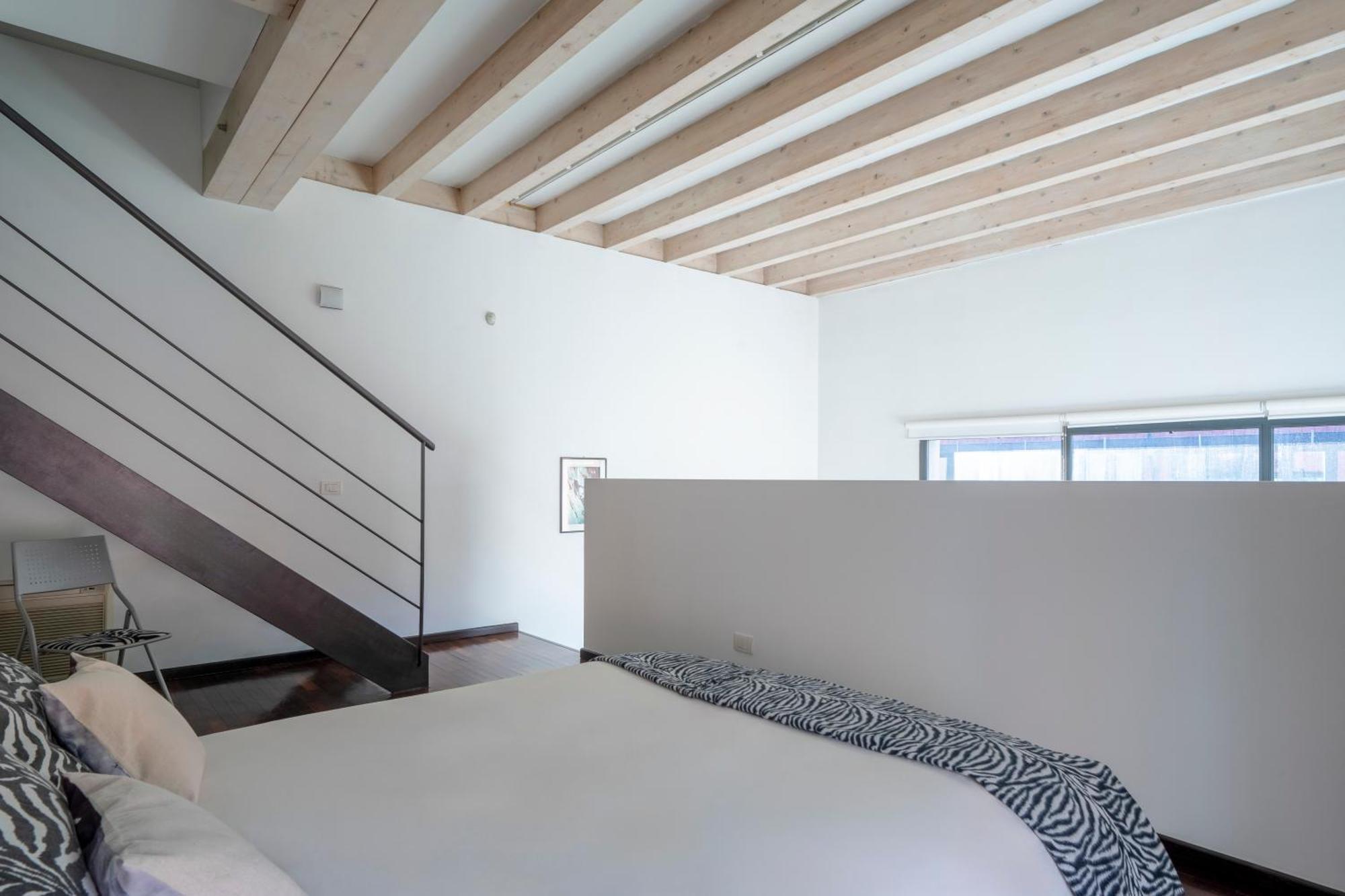Red Lofty Milano- Loft Moderno Comodo Per Ippodromo, San Siro, Rho Fiera-Mico E Politecnico, Parking * Milan