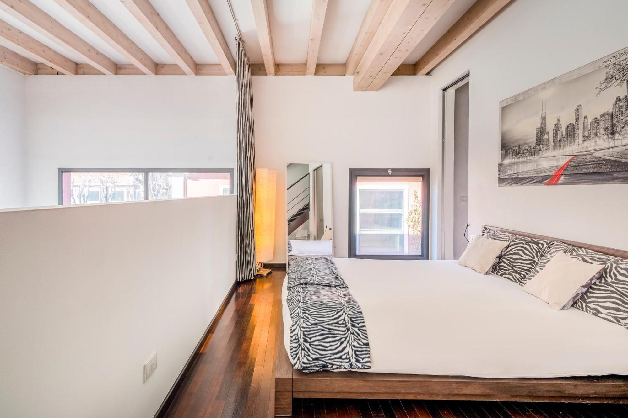 Red Lofty Milano- Loft Moderno Comodo Per Ippodromo, San Siro, Rho Fiera-Mico E Politecnico, Parking Apartment *