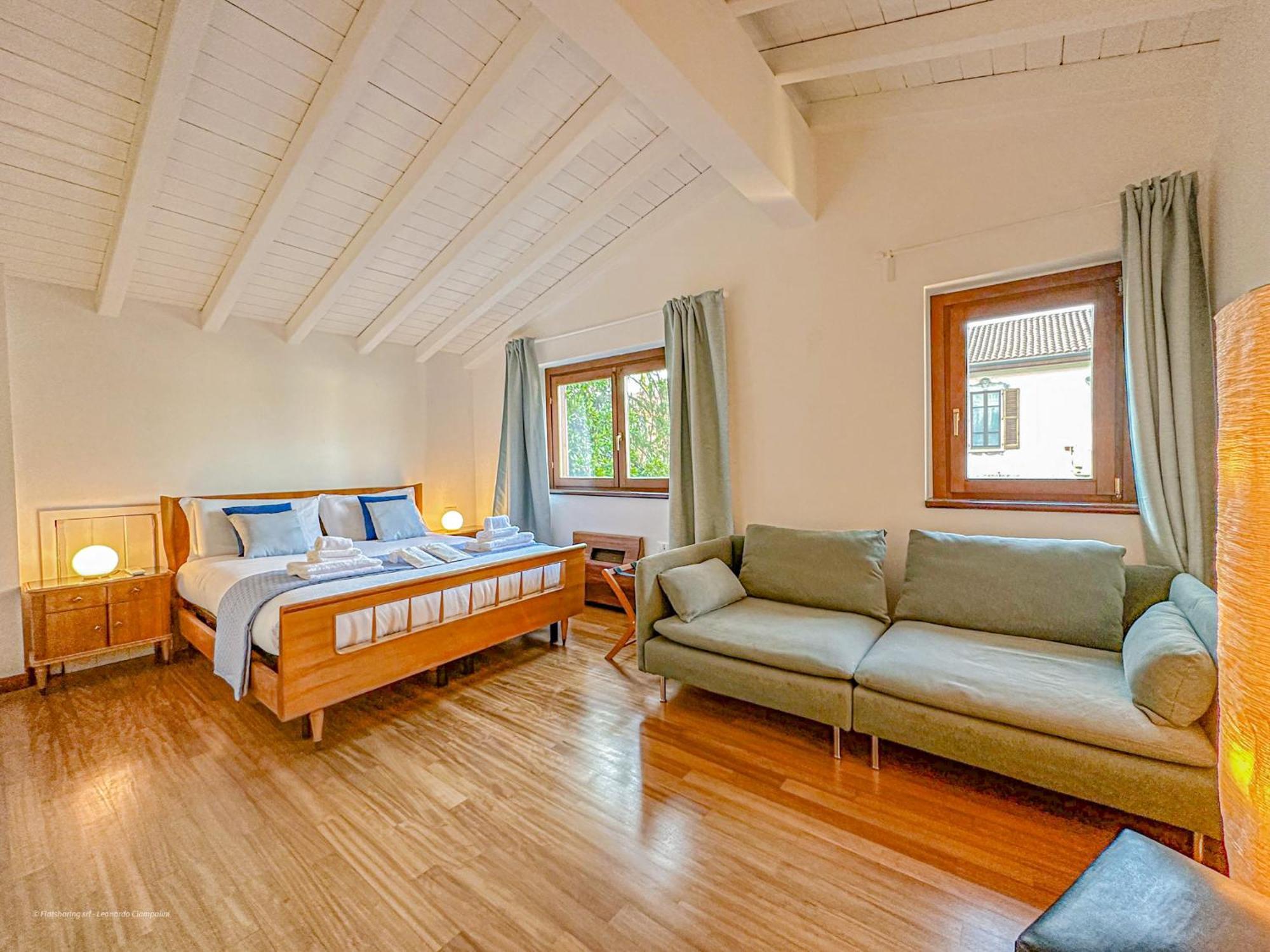 Villa Corelli - Parking And Exclusive Garden *