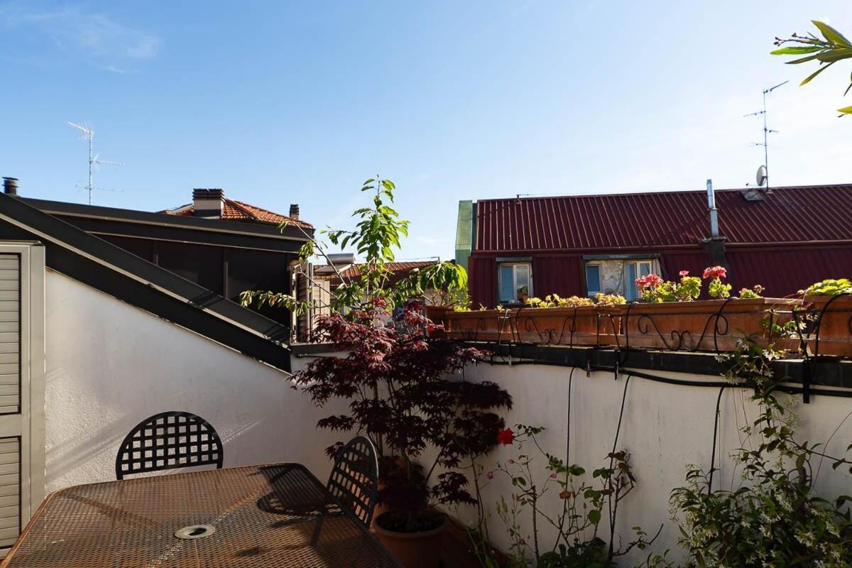 Apartment Station 10 Min Private Terrace Skyview 6 Pax Milan