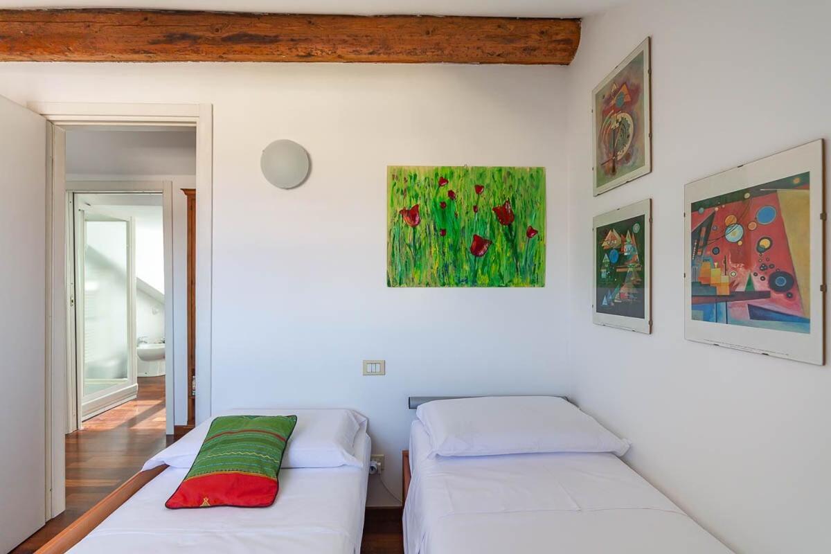 Station 10 Min Private Terrace Skyview 6 Pax Milan
