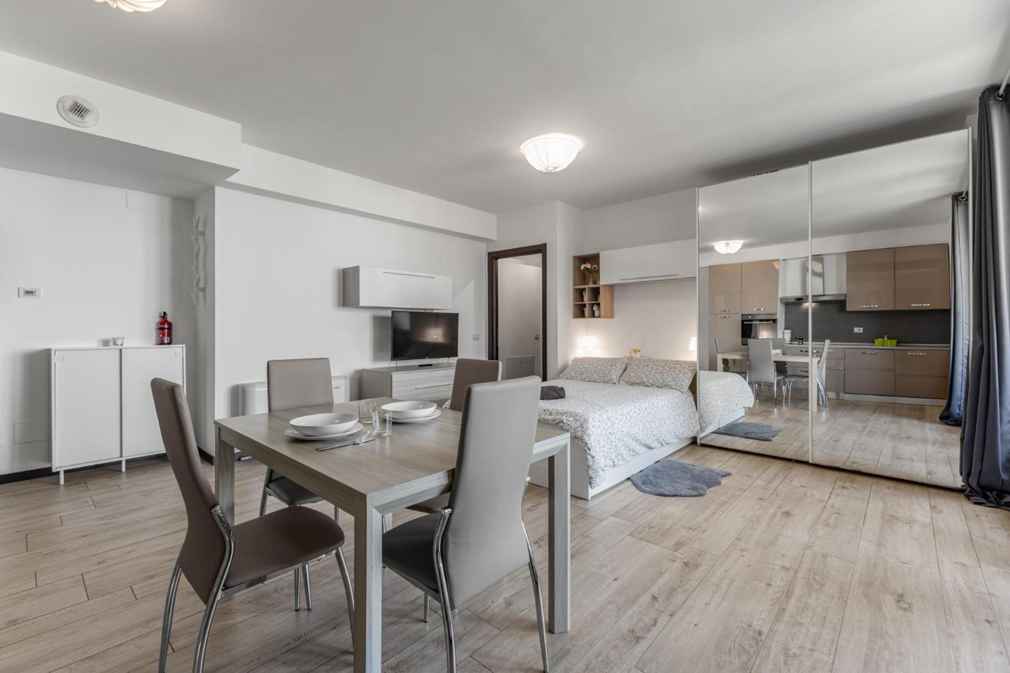 Apartment Monolocale Con Balcone Self Check In Milano Sempione *