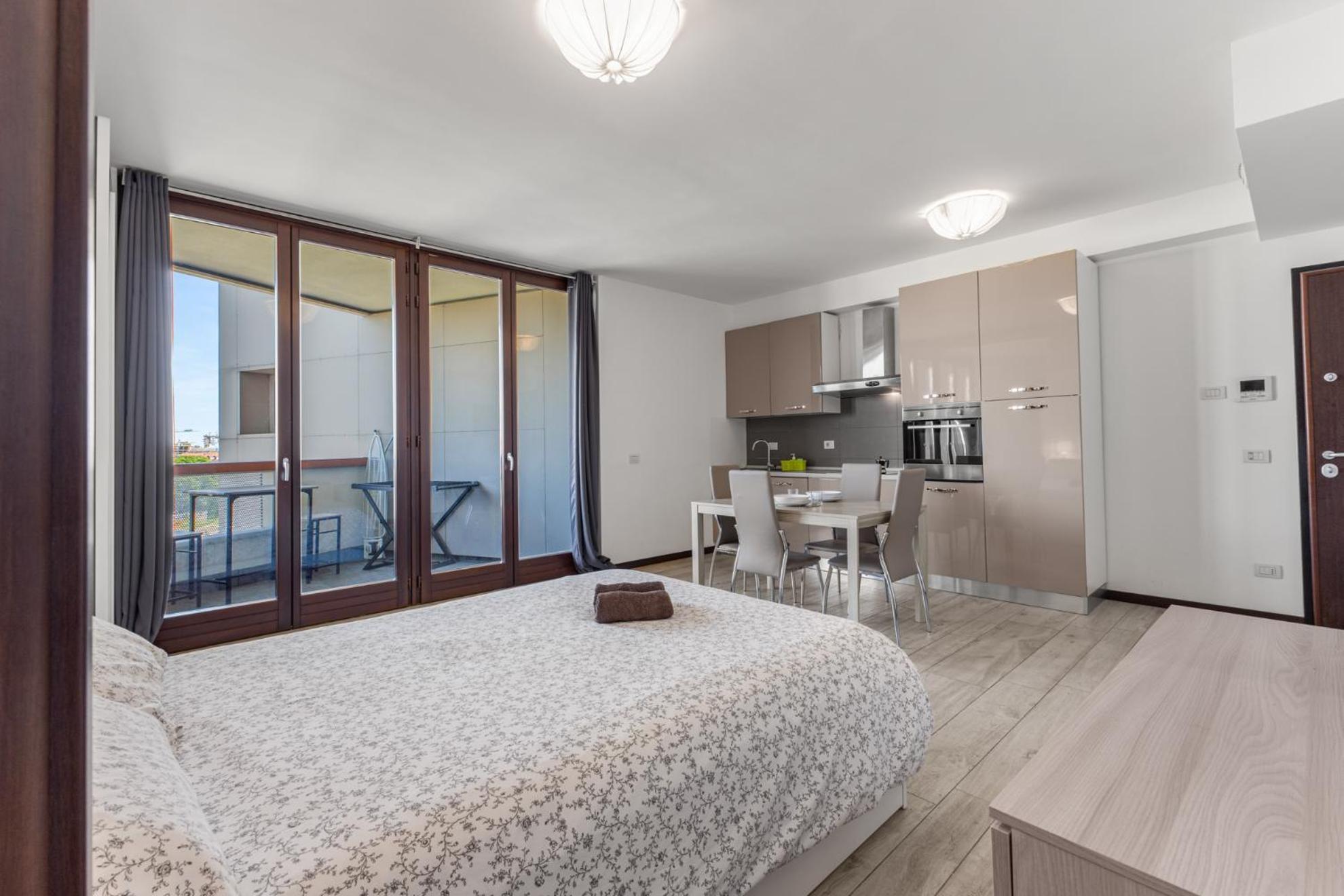 Monolocale Con Balcone Self Check In Milano Sempione Apartment Milan