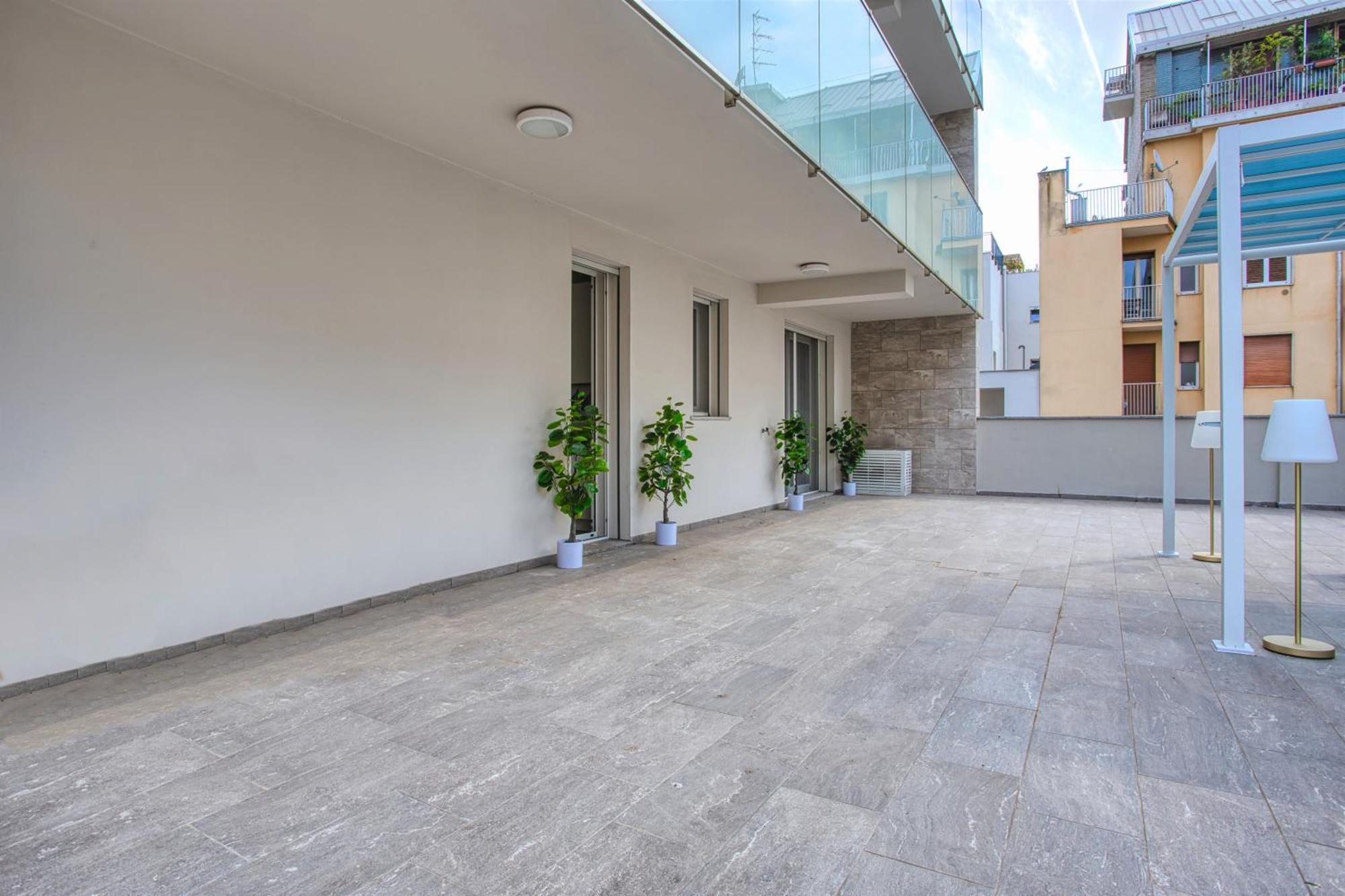 Apartment Just Urban - With 90sqm Terrace - Solari