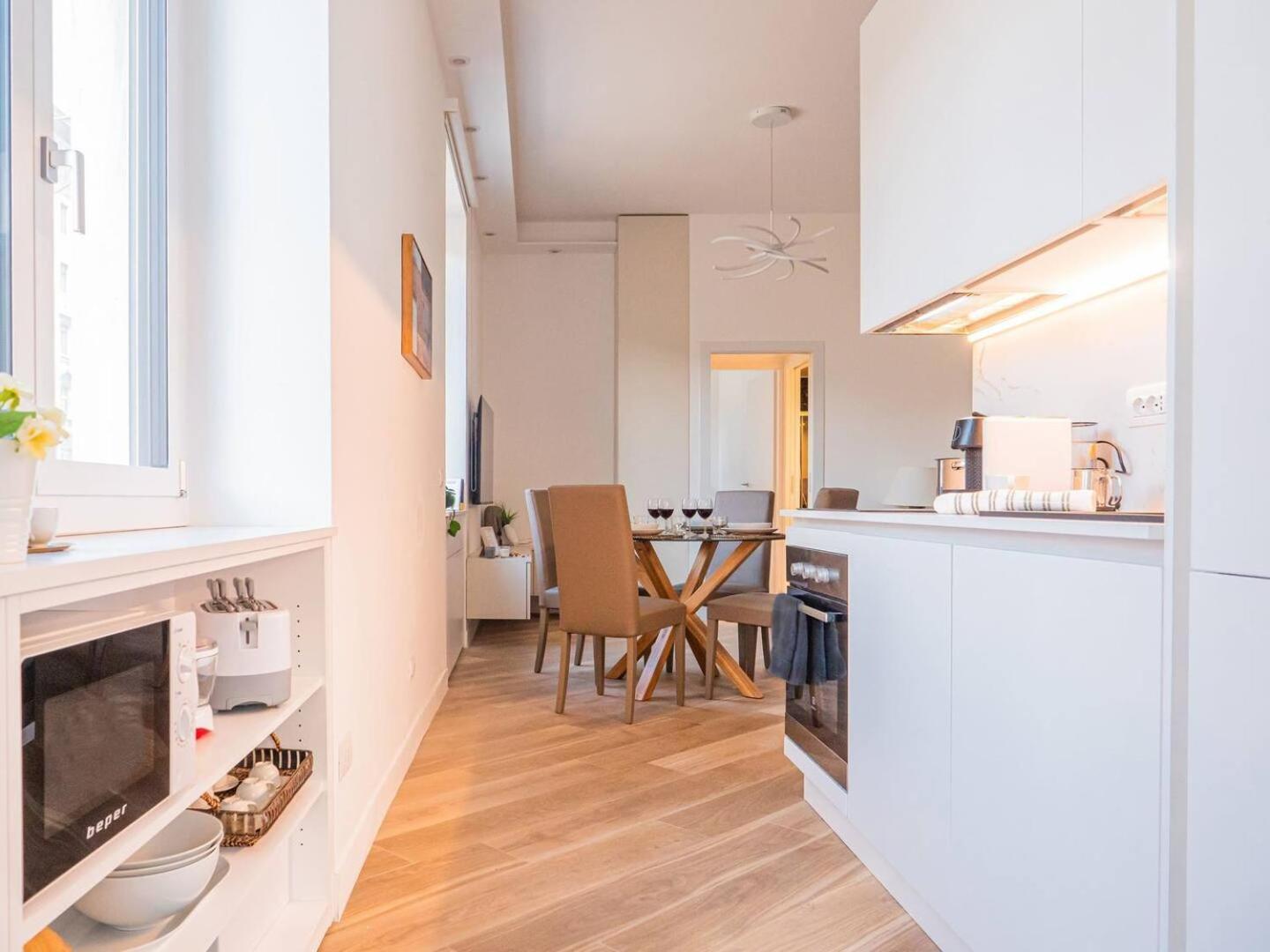 Downtown Apartment *