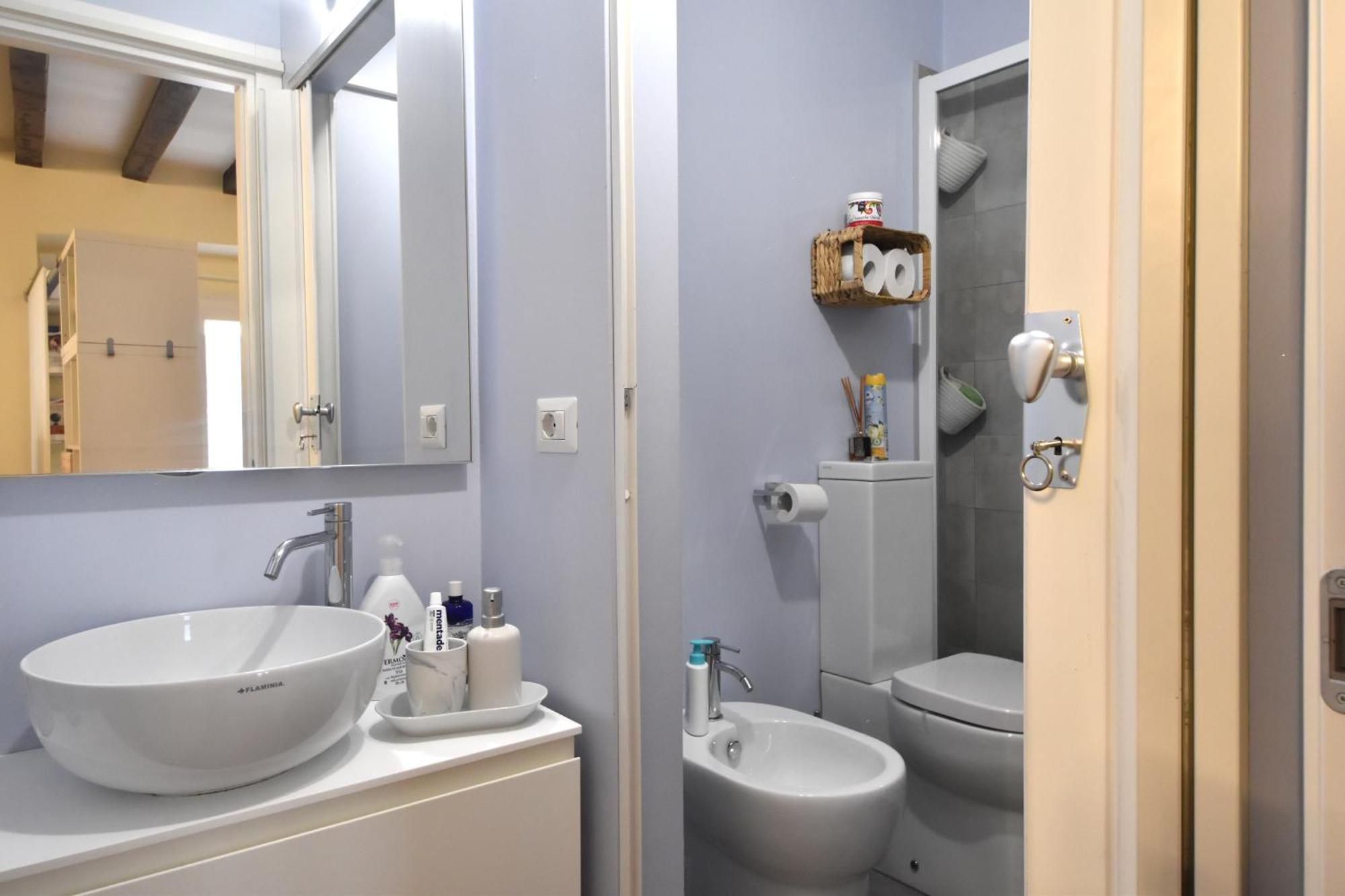 Open Space In Porta Venezia Apartment
