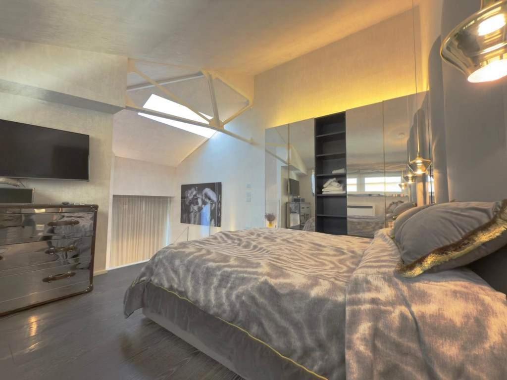 Homeby, Casa Cornalia Milan