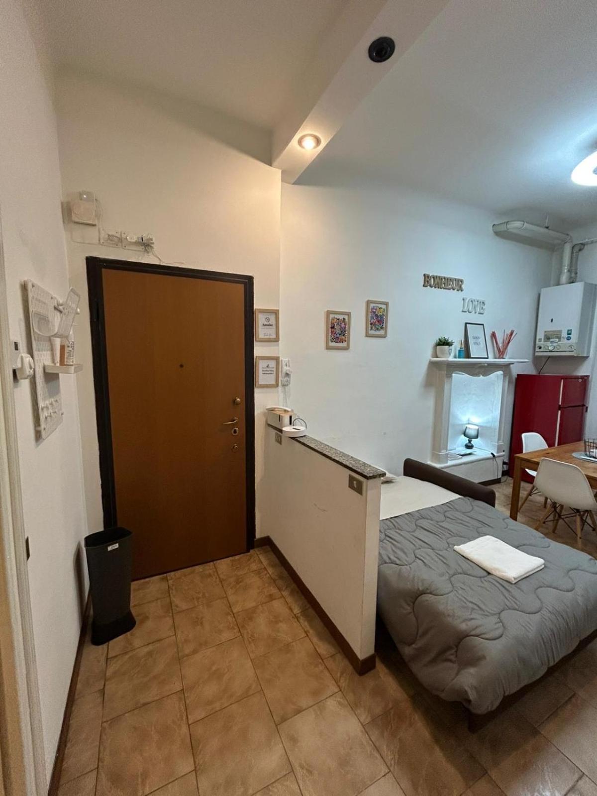 Elegant Near Metro Porta Romana,3 Fermate Subway-stop A Duomo, Wifi-netflix Free Appartamento *